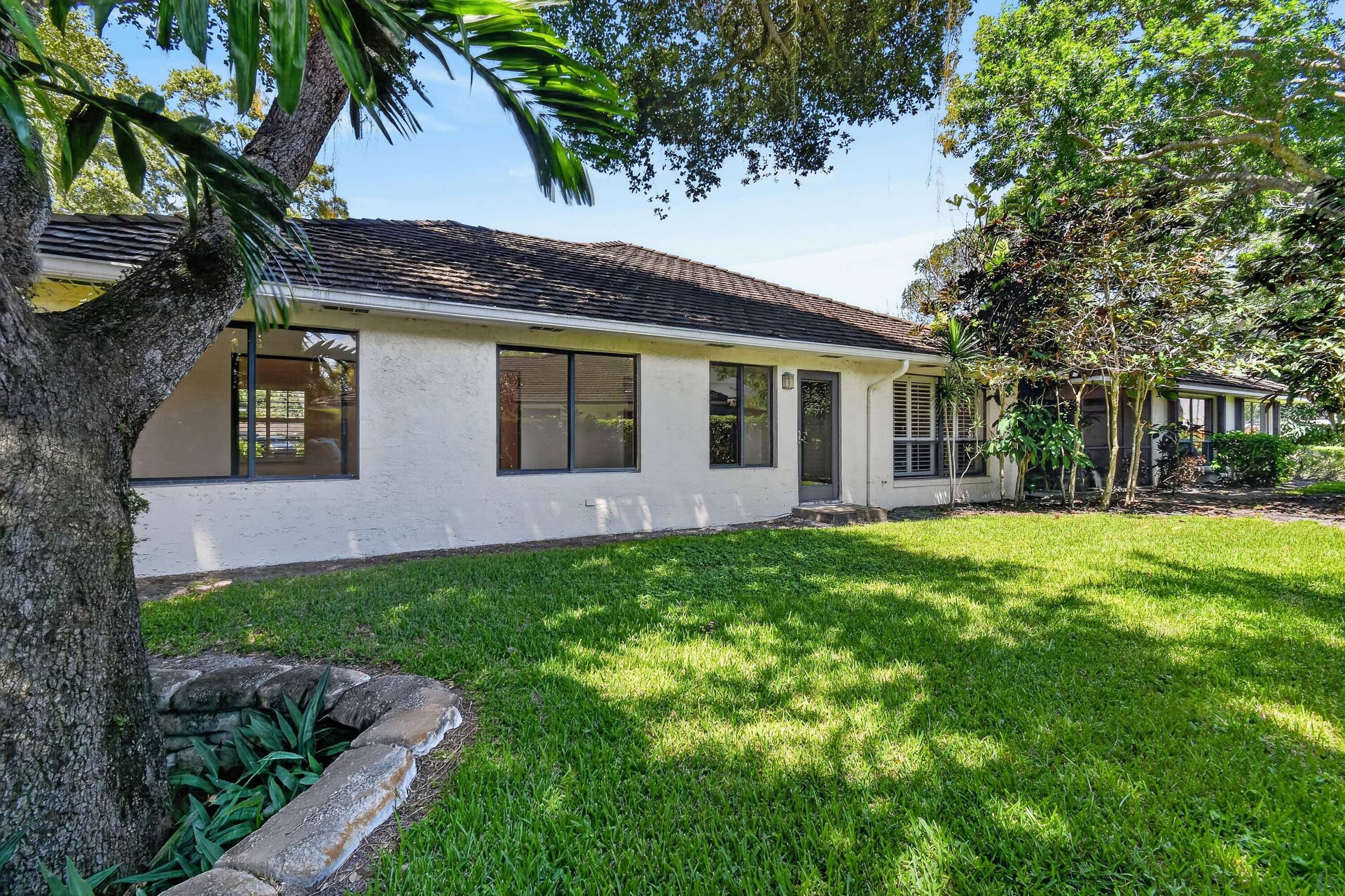 11453 SHADY OAKS Lane, North Palm Beach, FL 33408 11453ShadyOaksLane(58)