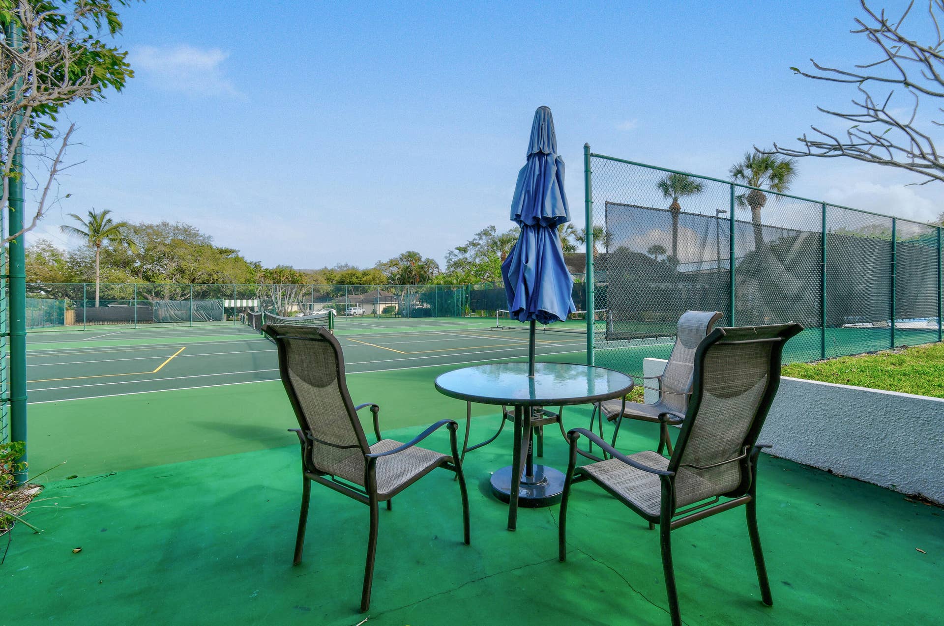 11453 SHADY OAKS Lane, North Palm Beach, FL 33408 12OaksAmenities(6)