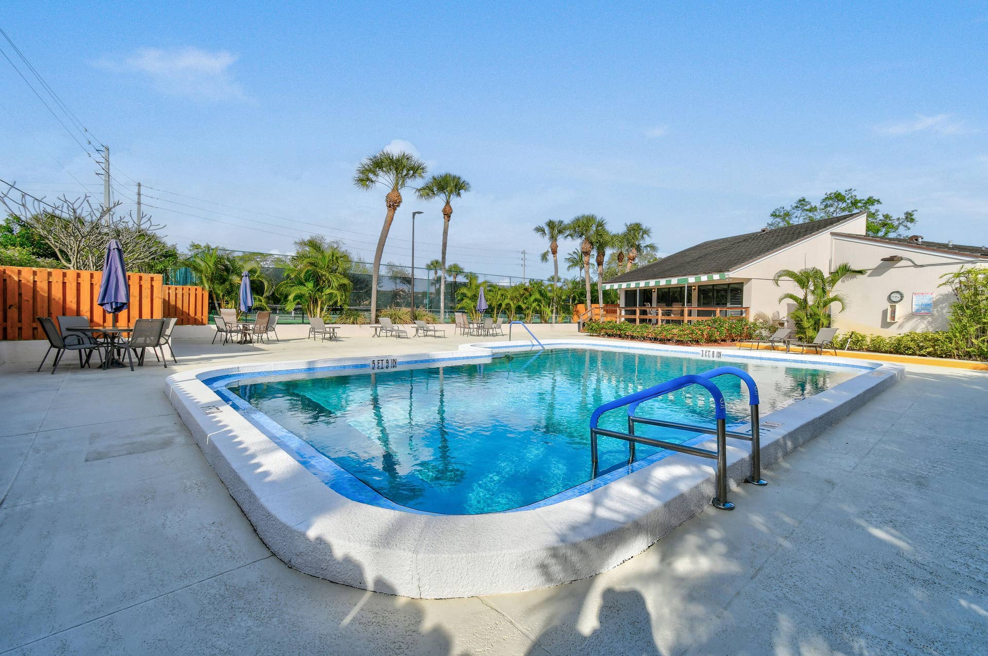 11453 SHADY OAKS Lane, North Palm Beach, FL 33408 12OaksAmenities(3)