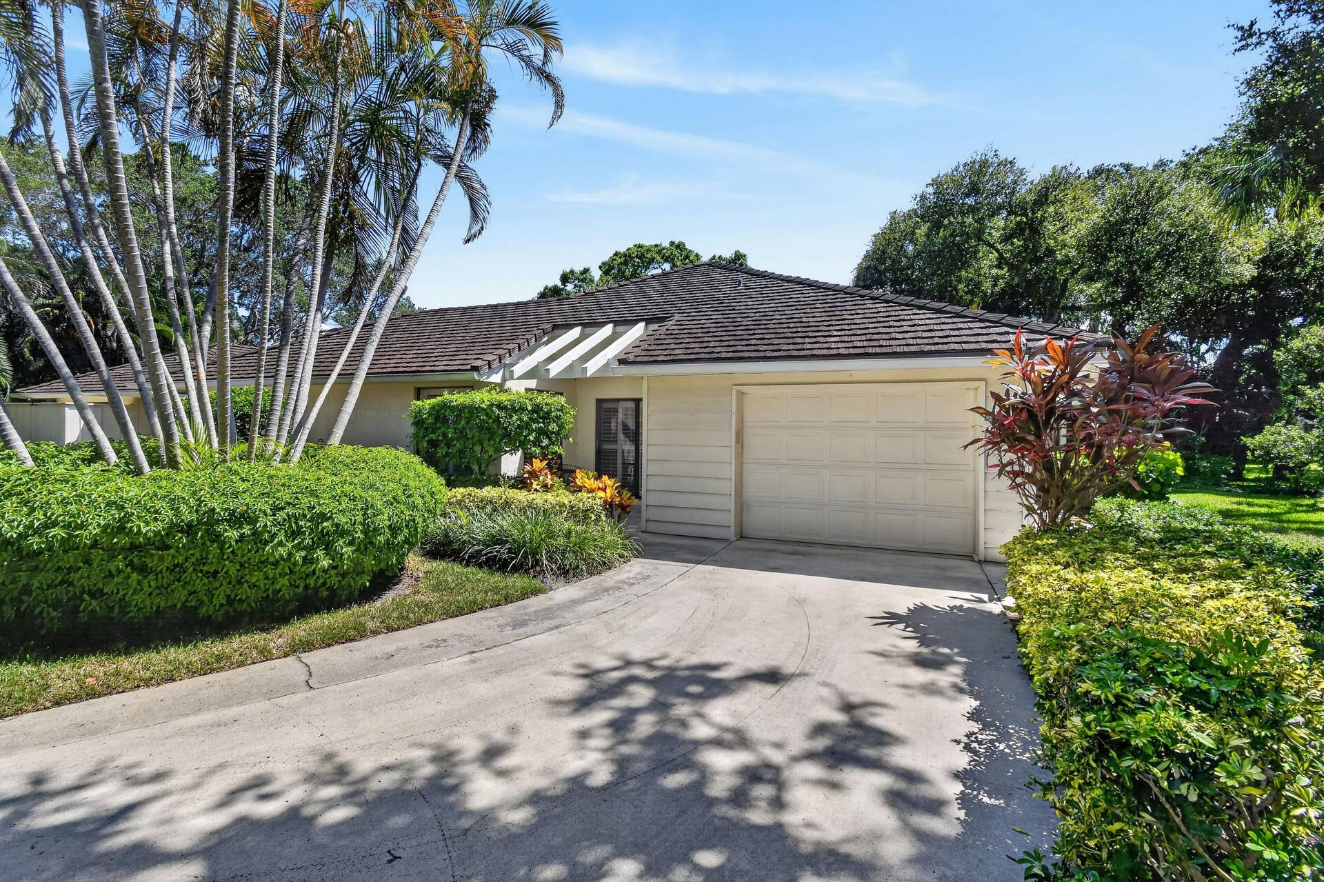 11453 SHADY OAKS Lane, North Palm Beach, FL 33408 11453ShadyOaksLane(5)