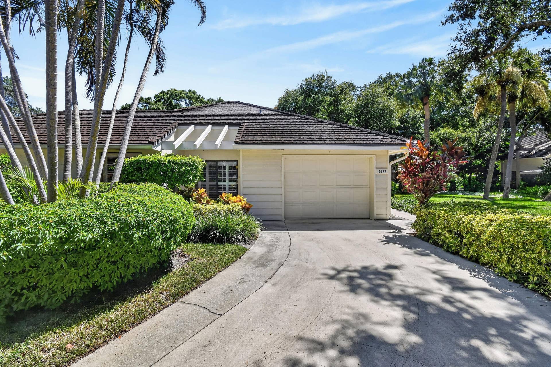 11453 SHADY OAKS Lane, North Palm Beach, FL 33408 11453ShadyOaksLane(3)