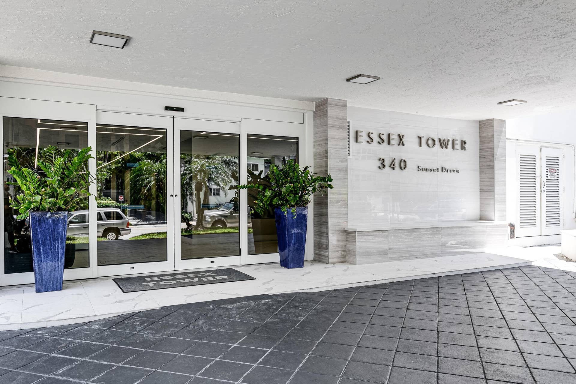 340 Sunset Drive, #1502, Fort Lauderdale, FL 33301 011_00011_839