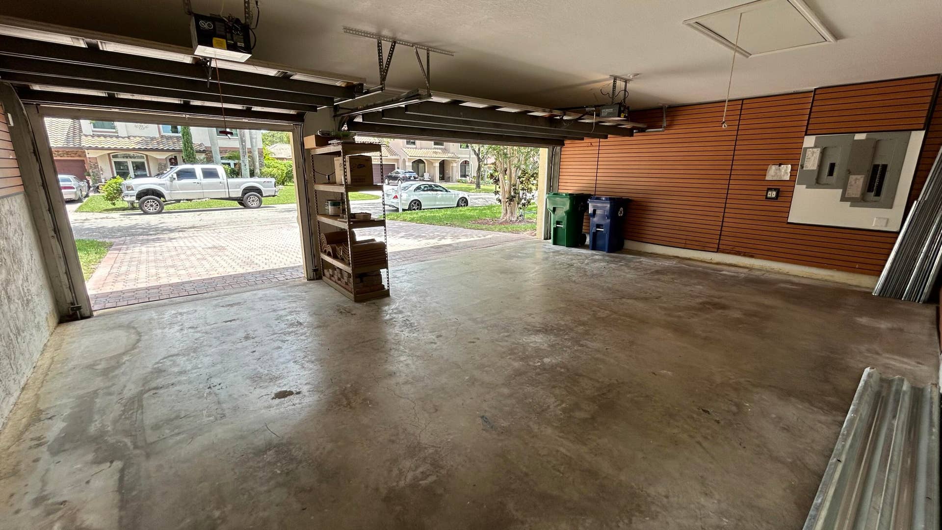 8192 NW 42nd Street, Coral Springs, Coral Springs, FL 33065 3 Car Garge