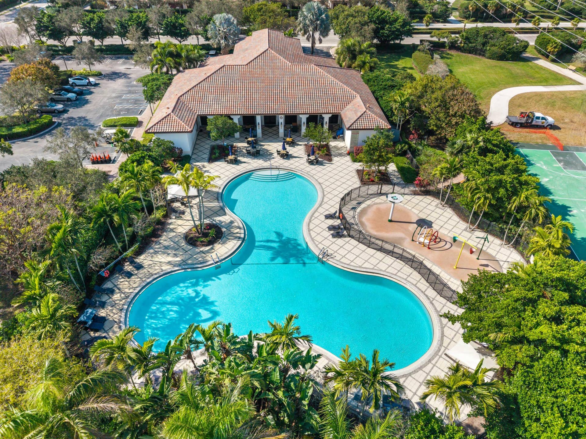 3644 BEST CLUBHOUSE POOL USE