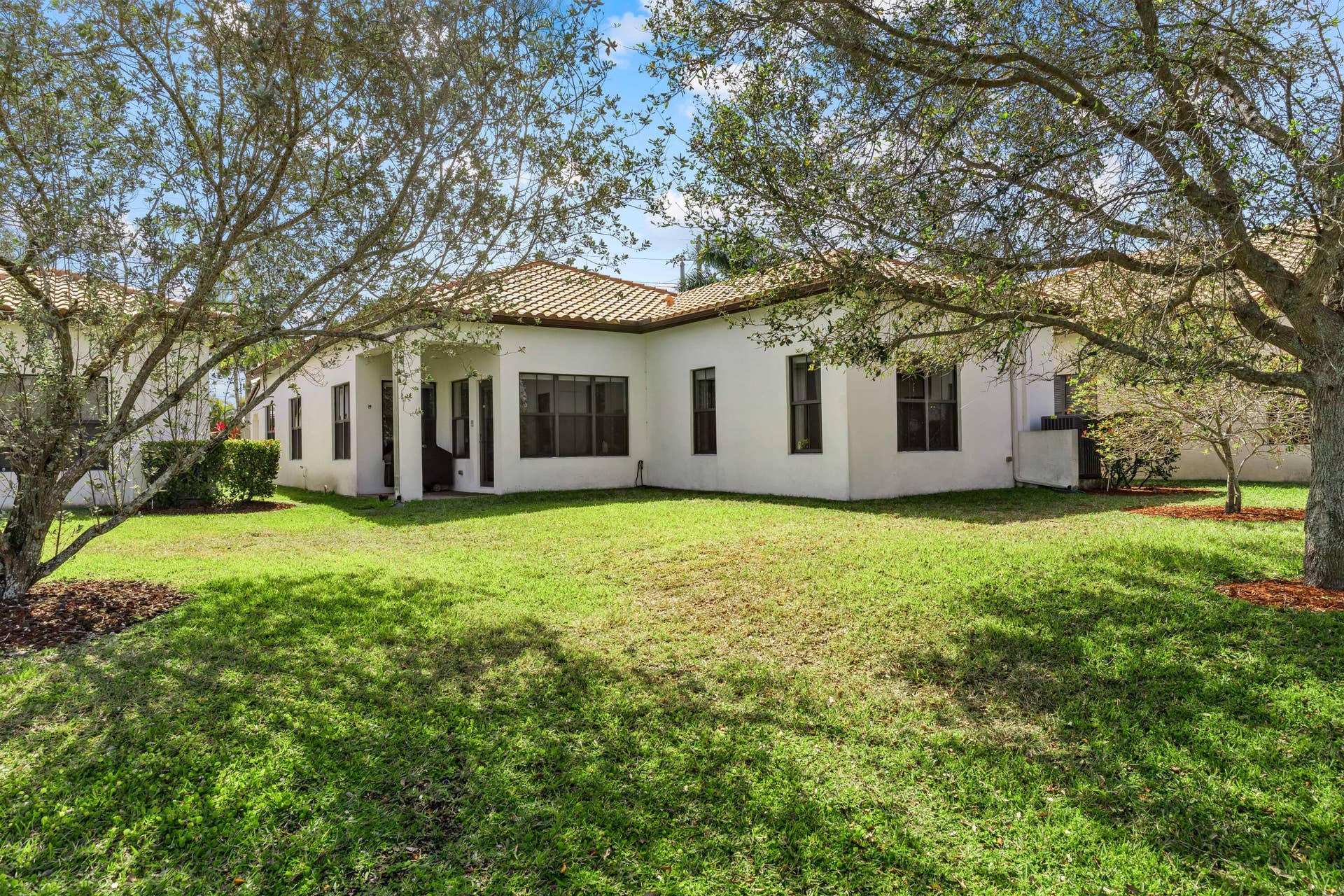 3644 BACK OF HOUSE