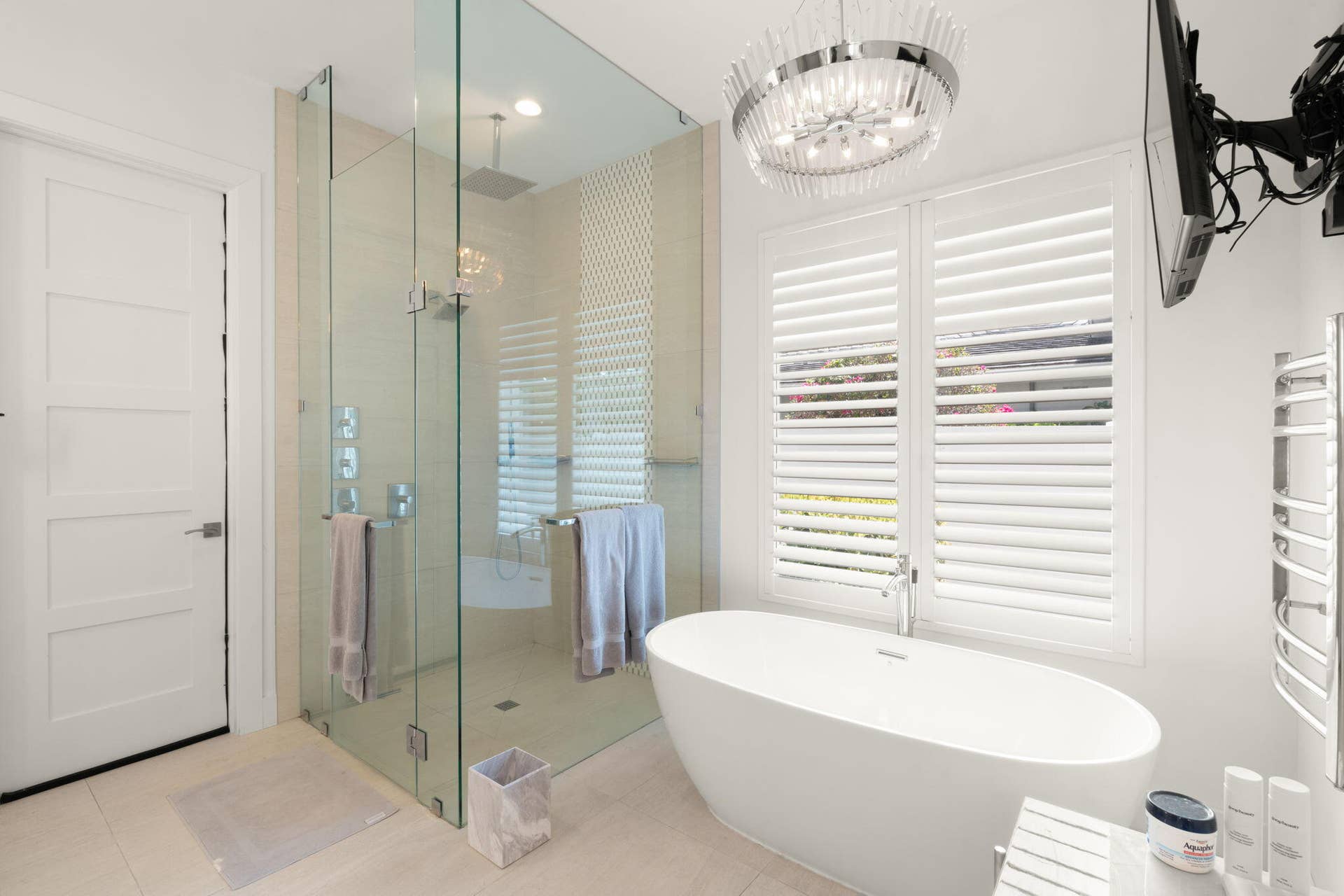37-web-or-mls-2517 NE 13th St, Fort Laud