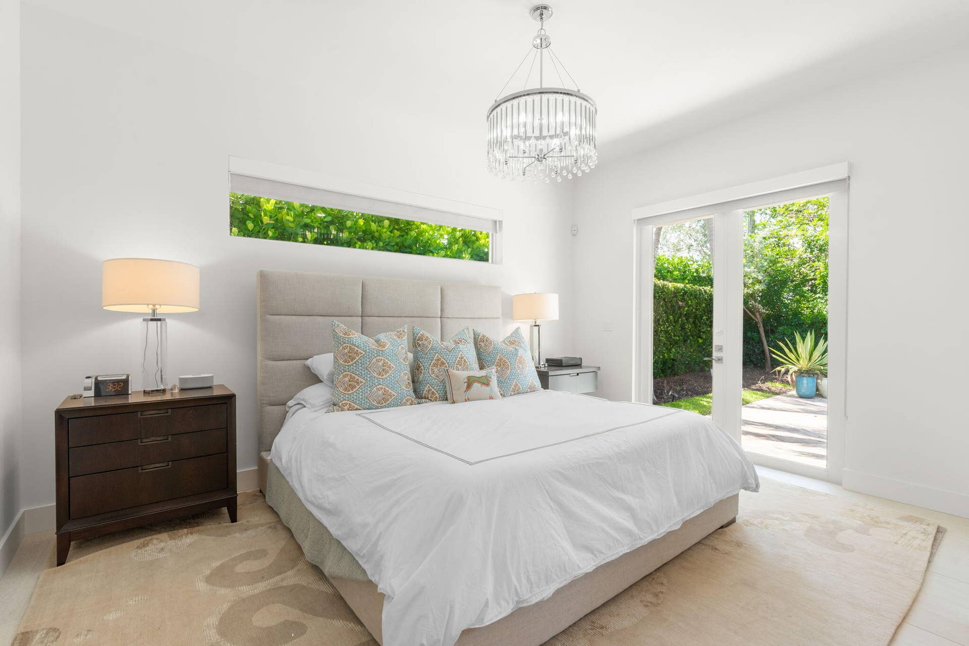 32-web-or-mls-2517 NE 13th St, Fort Laud
