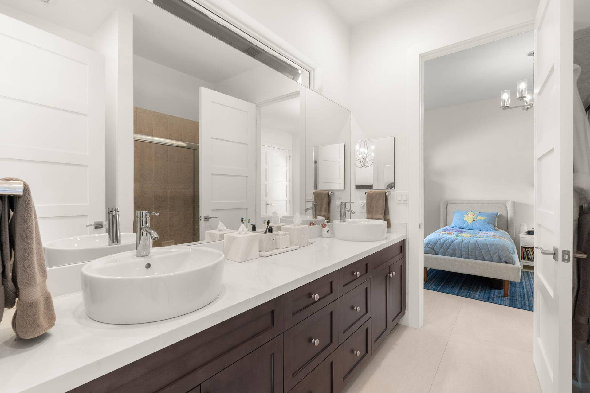28-web-or-mls-2517 NE 13th St, Fort Laud