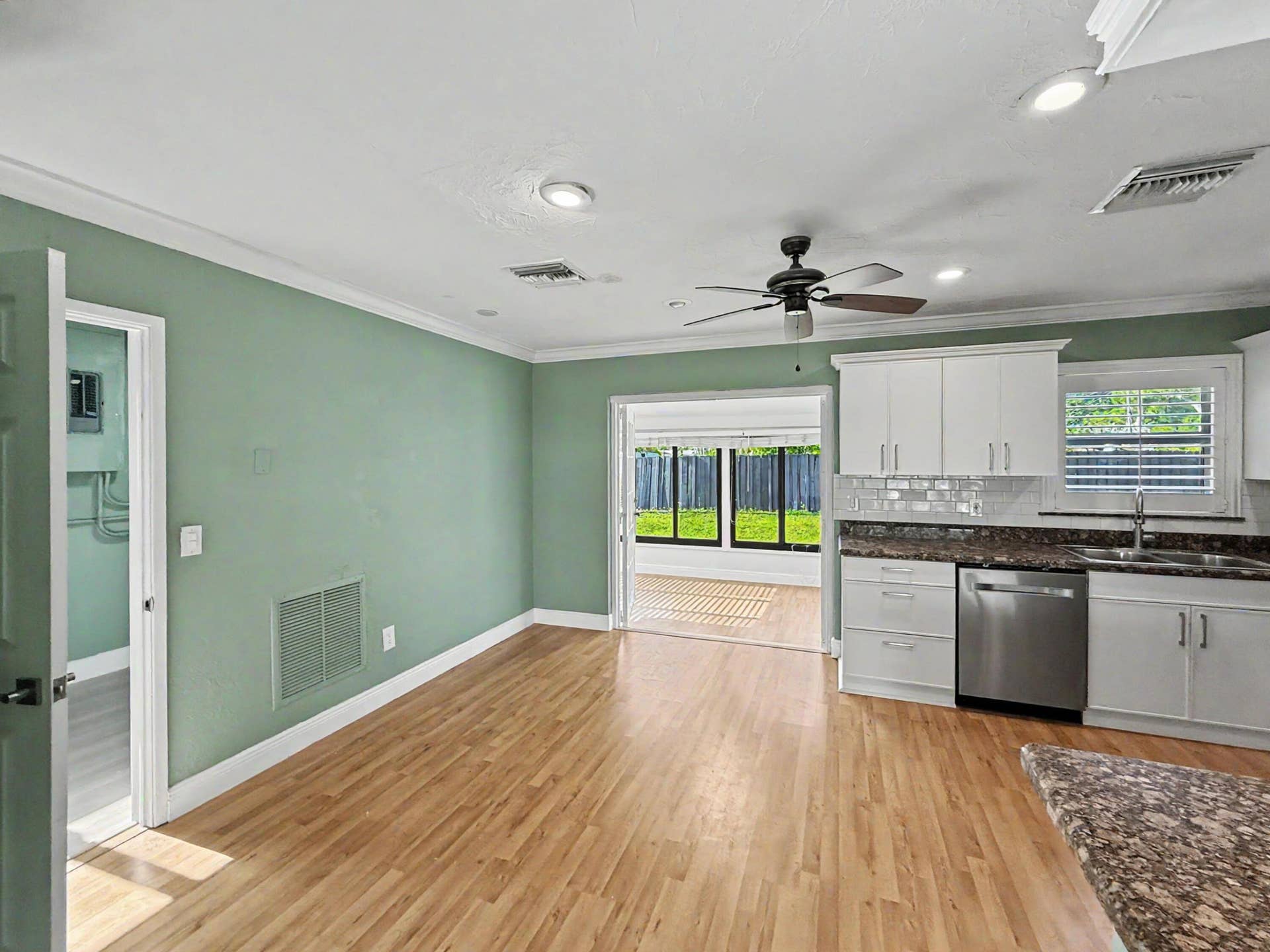 150 SE 5th Court, Pompano Beach, FL 33060 IMG_5516