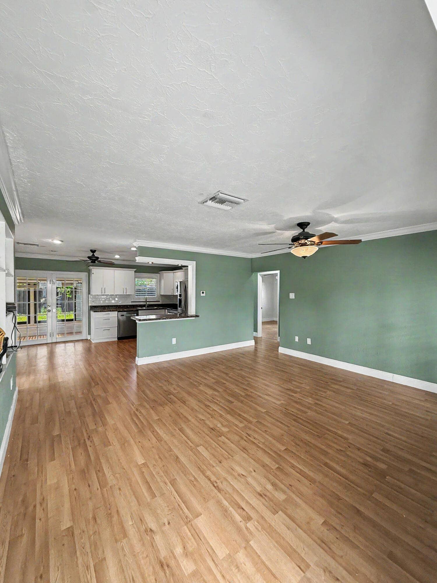150 SE 5th Court, Pompano Beach, FL 33060 IMG_5512