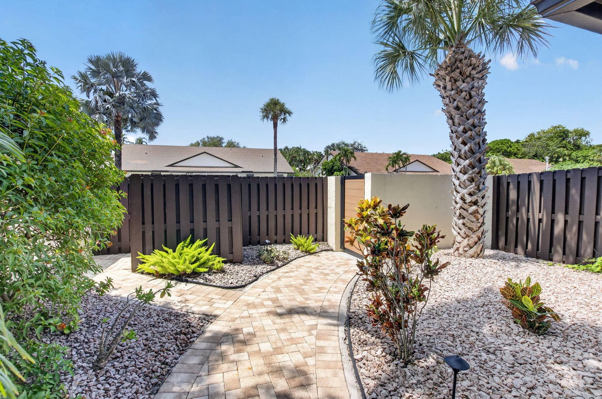 2833 SW 6th Street, Delray Beach, FL 33445 2833 SW 6 St., Delray Beach, FL