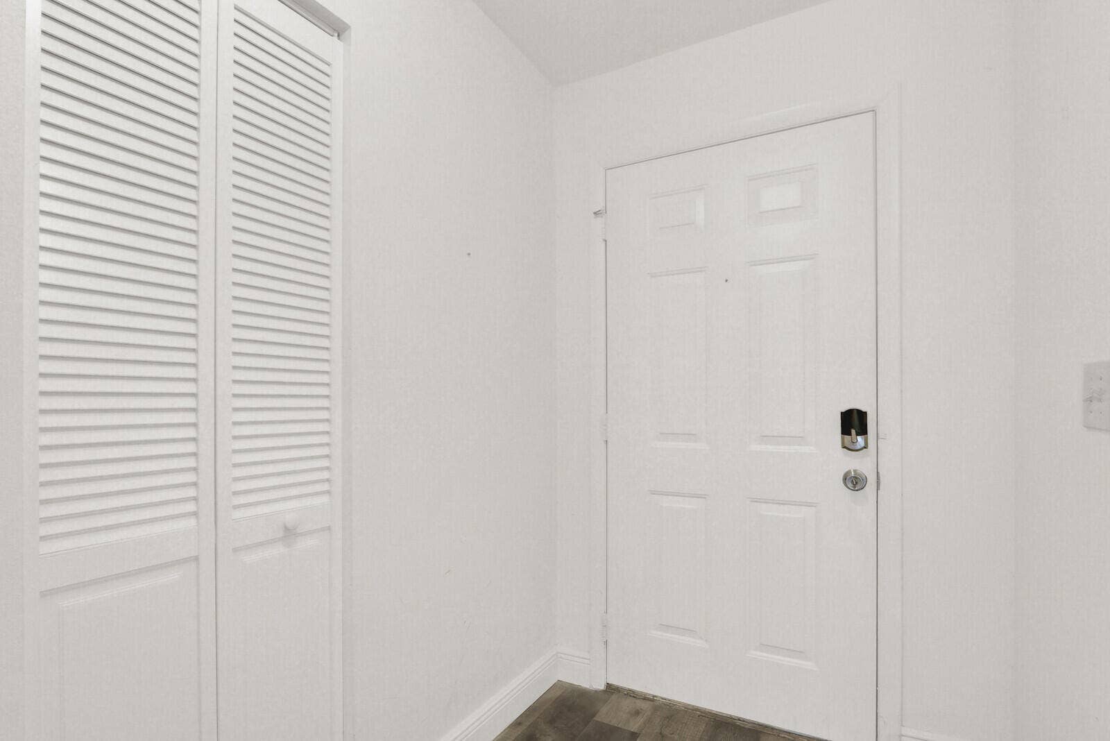 113 PINEWOOD Court, Jupiter, FL 33458 Entry Way