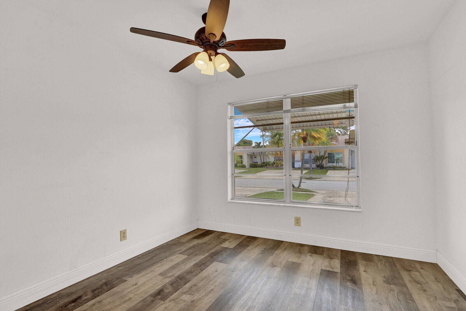 113 PINEWOOD Court, Jupiter, FL 33458 17_IMG_8002_mls