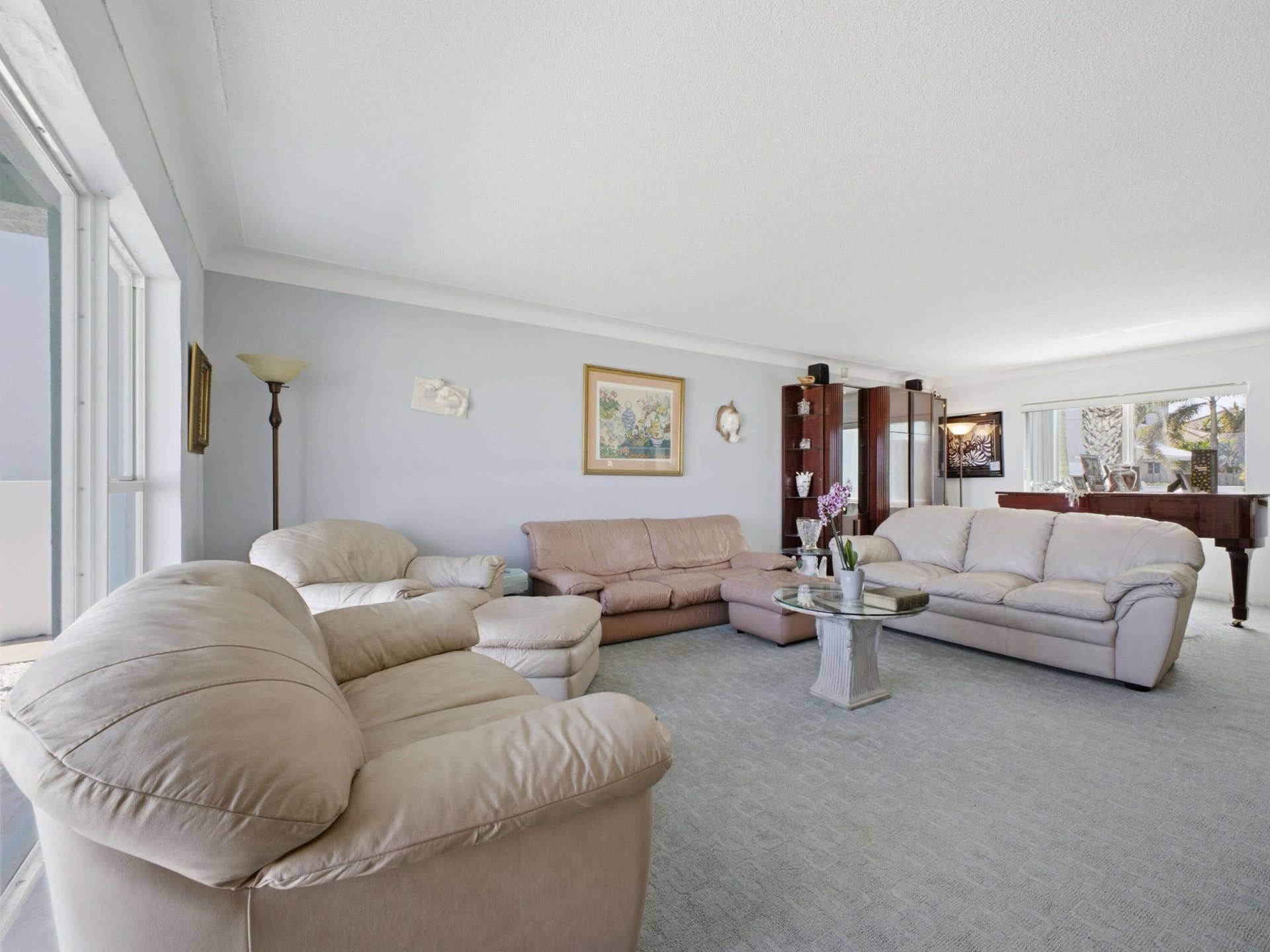 1735 N FORT LAUDERDALE BEACH Boulevard, Fort Lauderdale, FL 33305 Large enough LR to put a grand piano or additional dining area