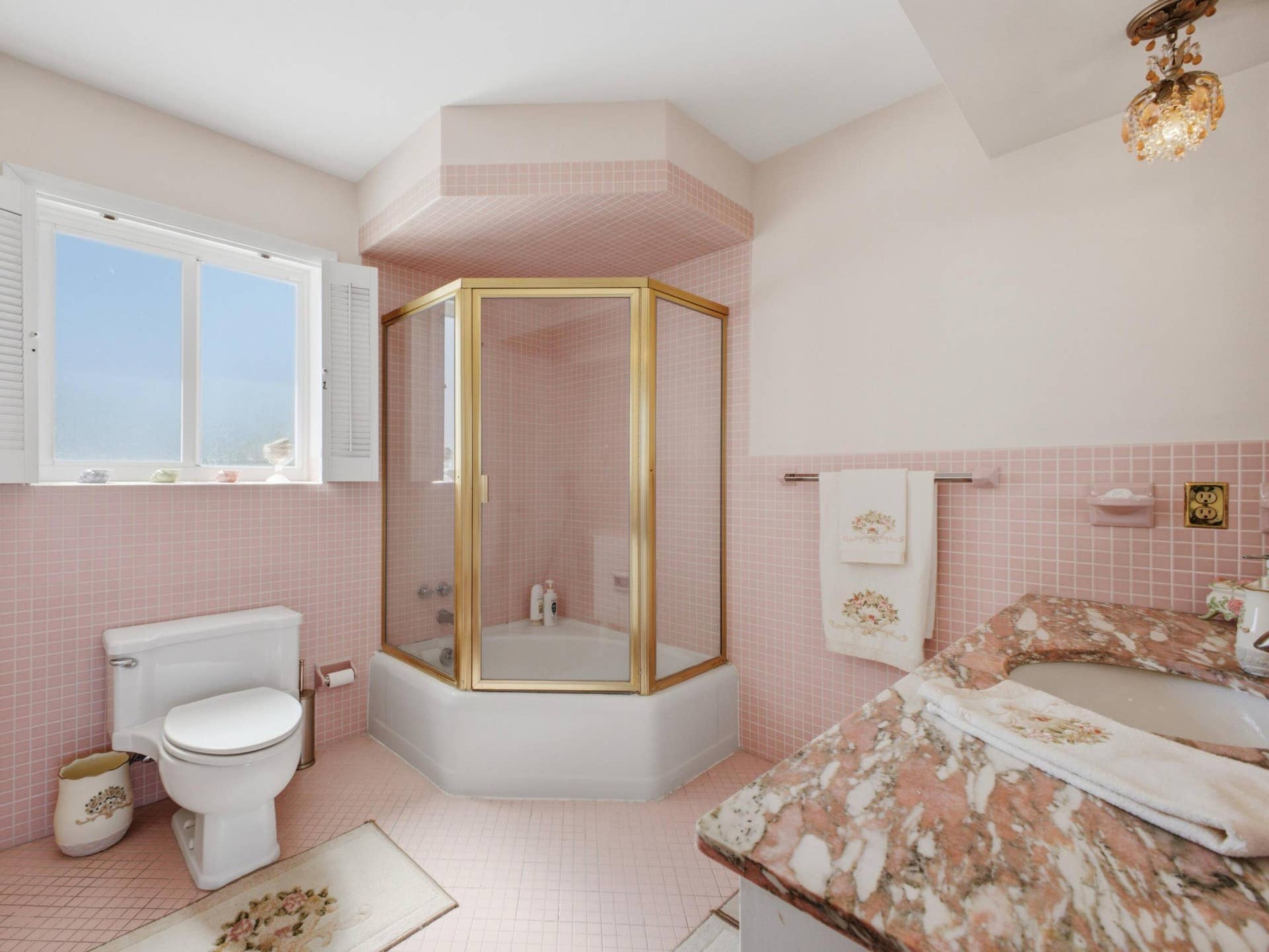 1735 N FORT LAUDERDALE BEACH Boulevard, Fort Lauderdale, FL 33305 Guest Bathroom 1