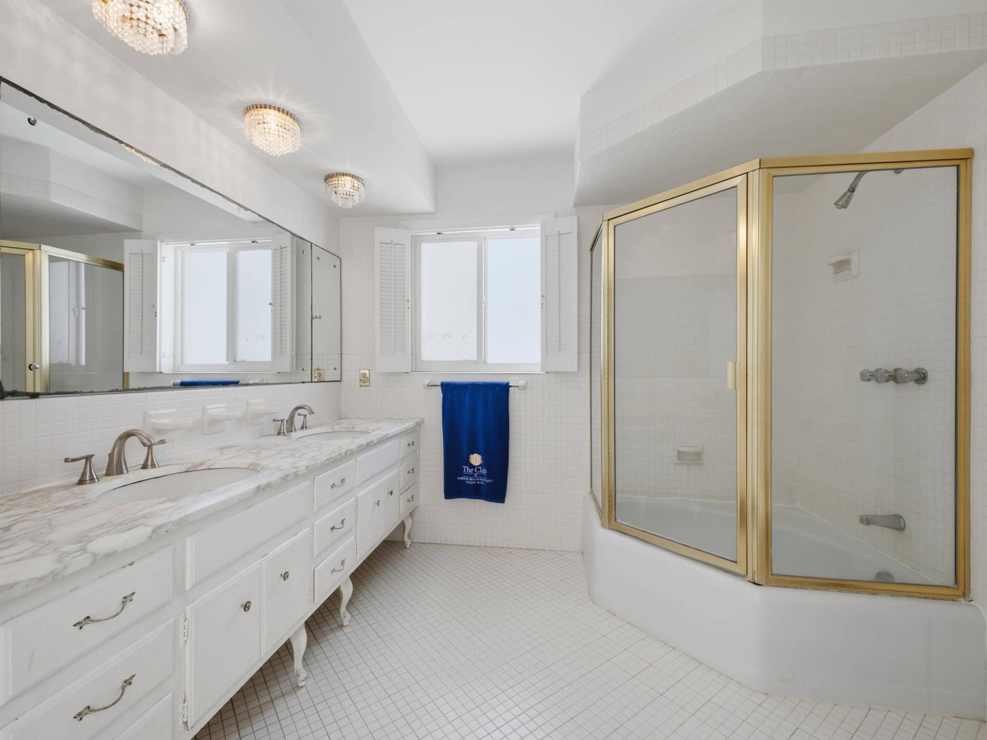 1735 N FORT LAUDERDALE BEACH Boulevard, Fort Lauderdale, FL 33305 Primary Bathroom 1
