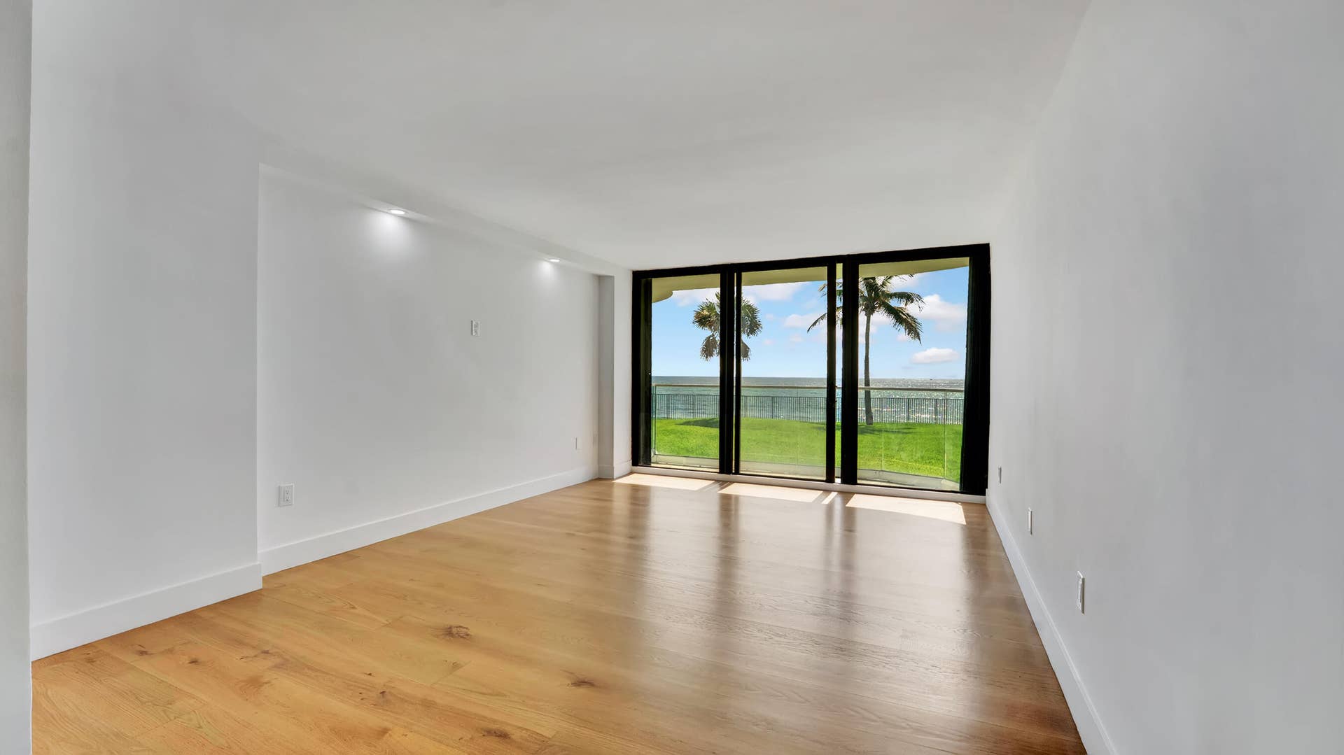 100 S Beach Road, #103, Jupiter, FL 33469 DSC04858