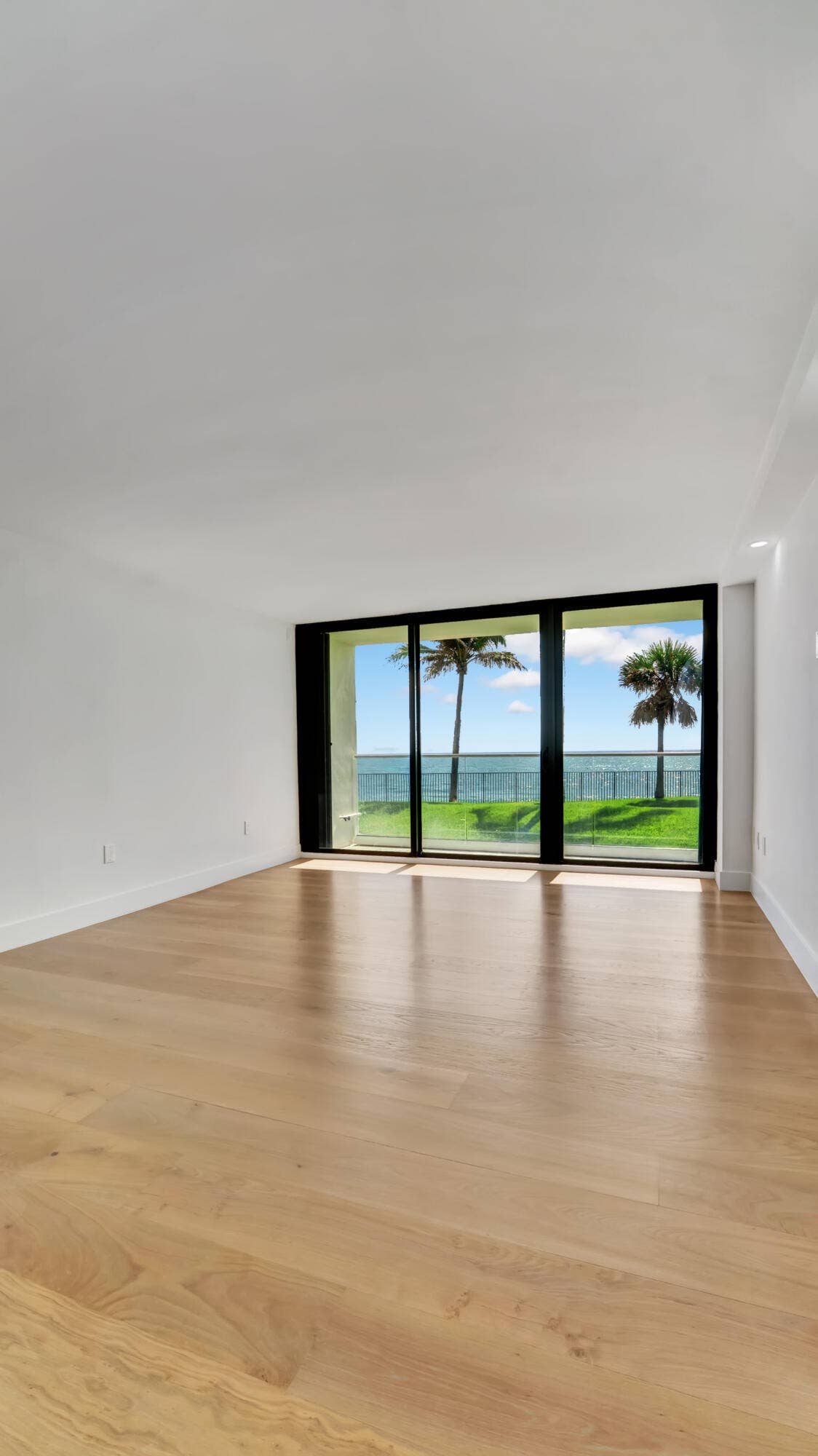 100 S Beach Road, #103, Jupiter, FL 33469 DSC04918