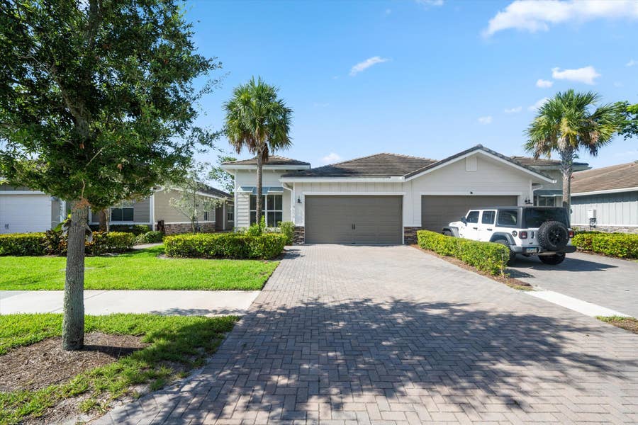 Property photo for 19656 WEATHERVANE Way, Loxahatchee, FL