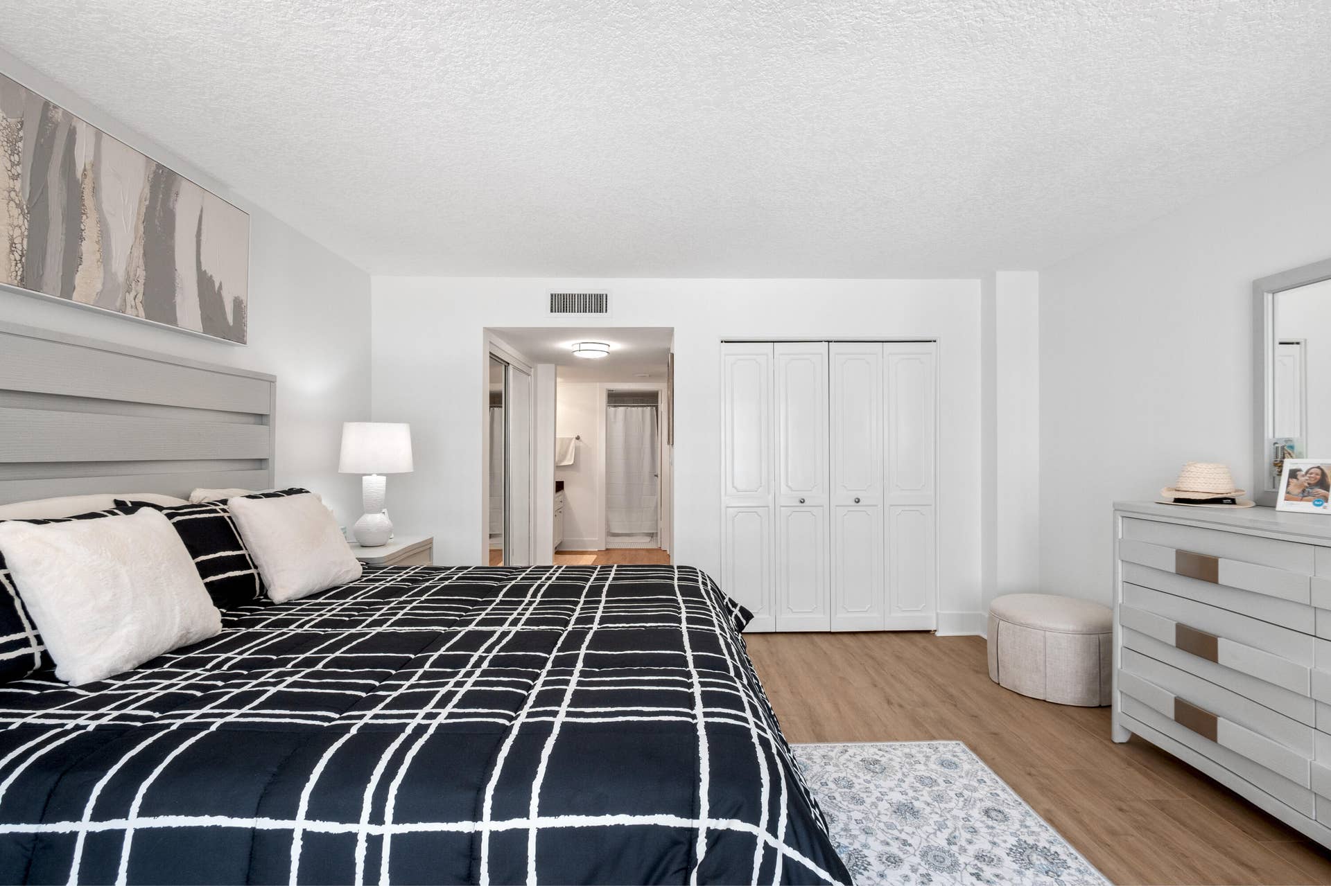 3500 Galt Ocean Drive, #404, Fort Lauderdale, FL 33308 Bedroom:bath hall