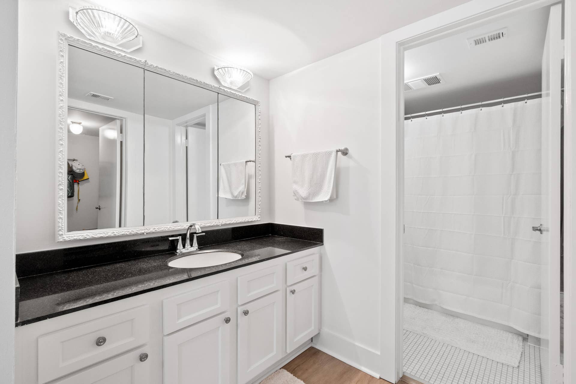 3500 Galt Ocean Drive, #404, Fort Lauderdale, FL 33308 Ensuite Bath