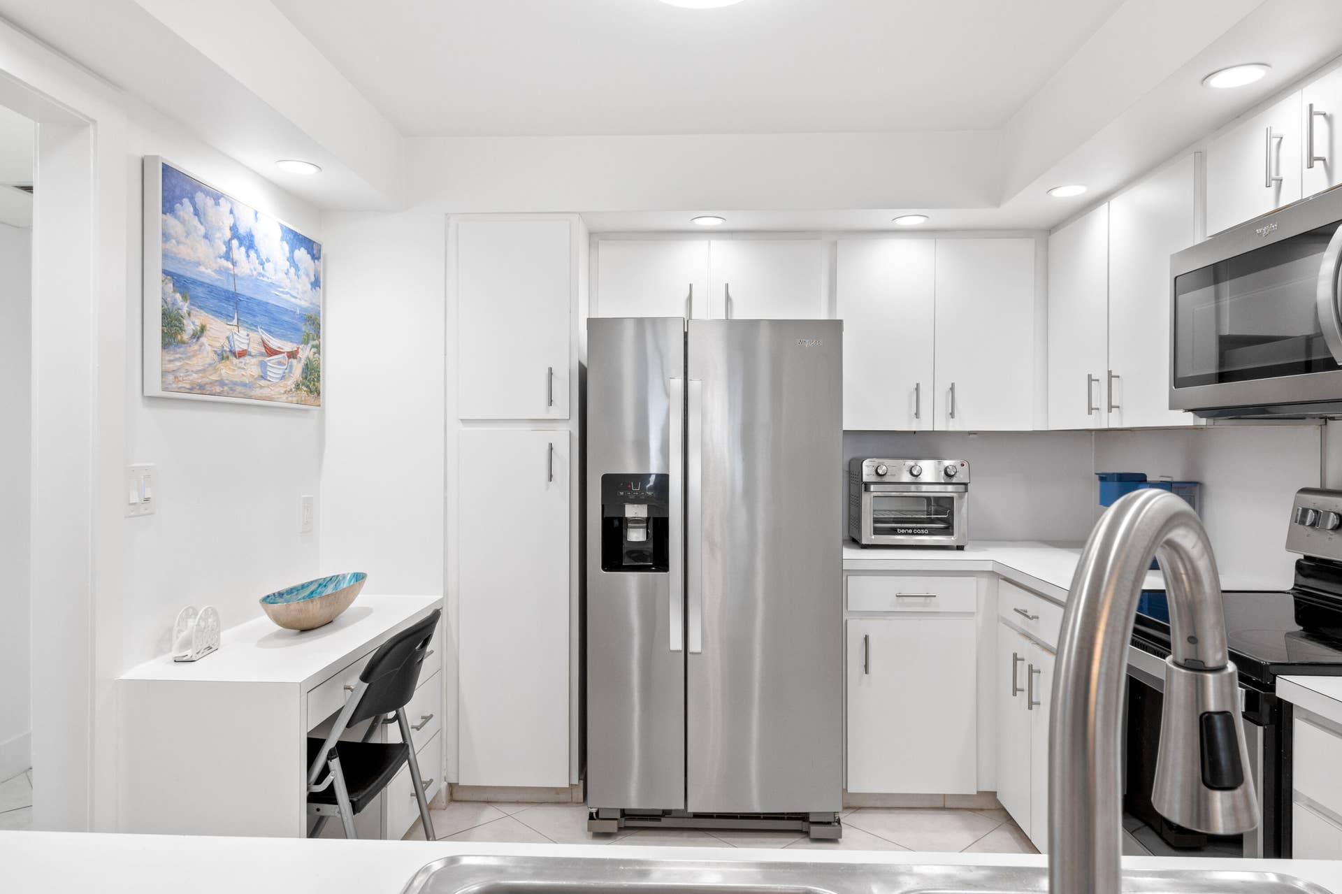 3500 Galt Ocean Drive, #404, Fort Lauderdale, FL 33308 Kitchen