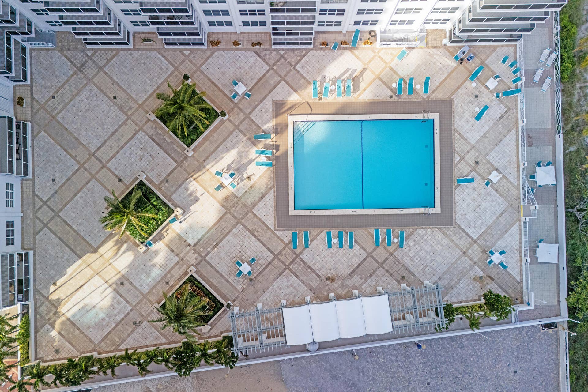 3500 Galt Ocean Drive, #404, Fort Lauderdale, FL 33308 playa del sol pool aerial 2