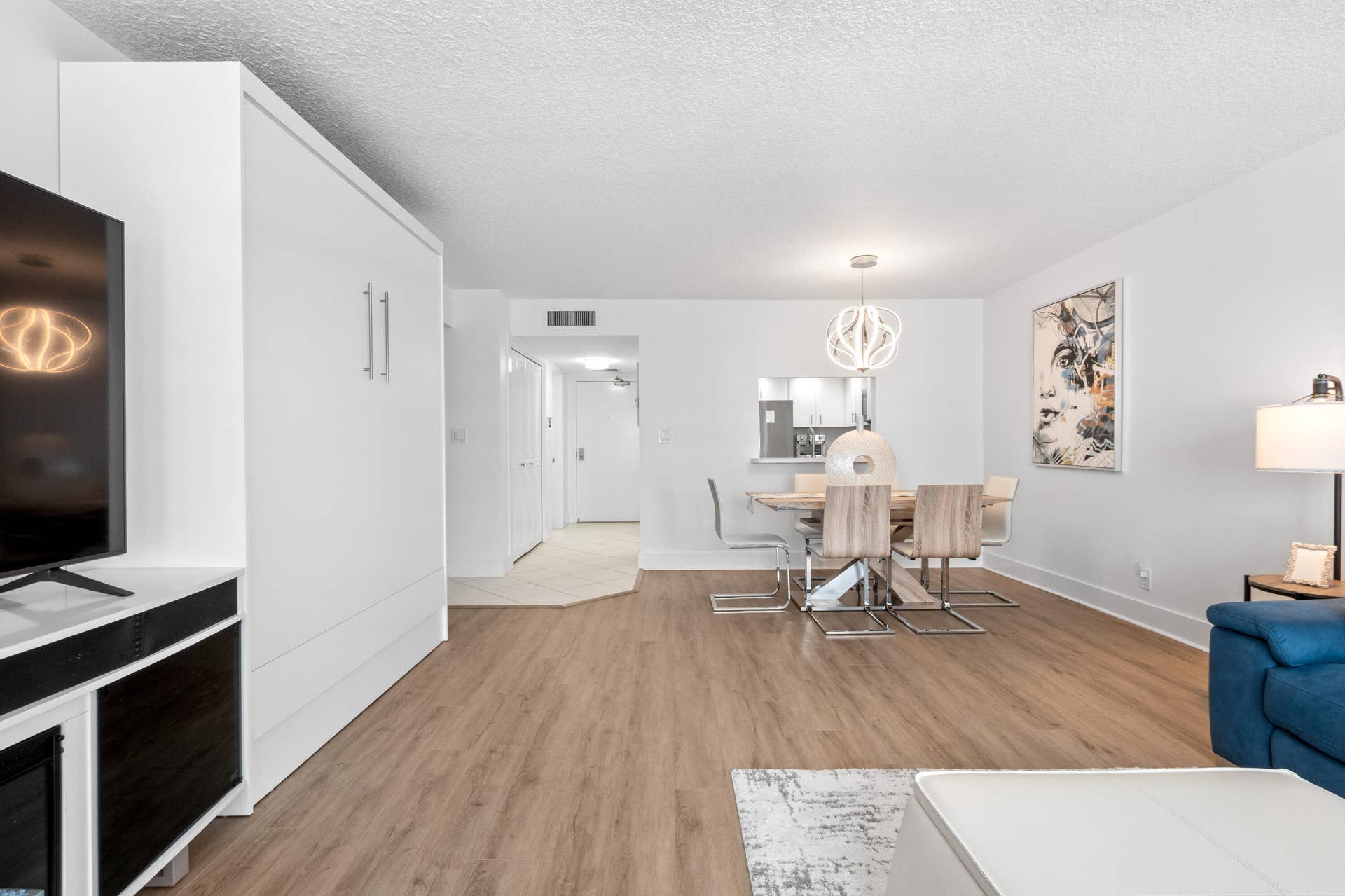 3500 Galt Ocean Drive, #404, Fort Lauderdale, FL 33308 LR:DR:Murphy Bed