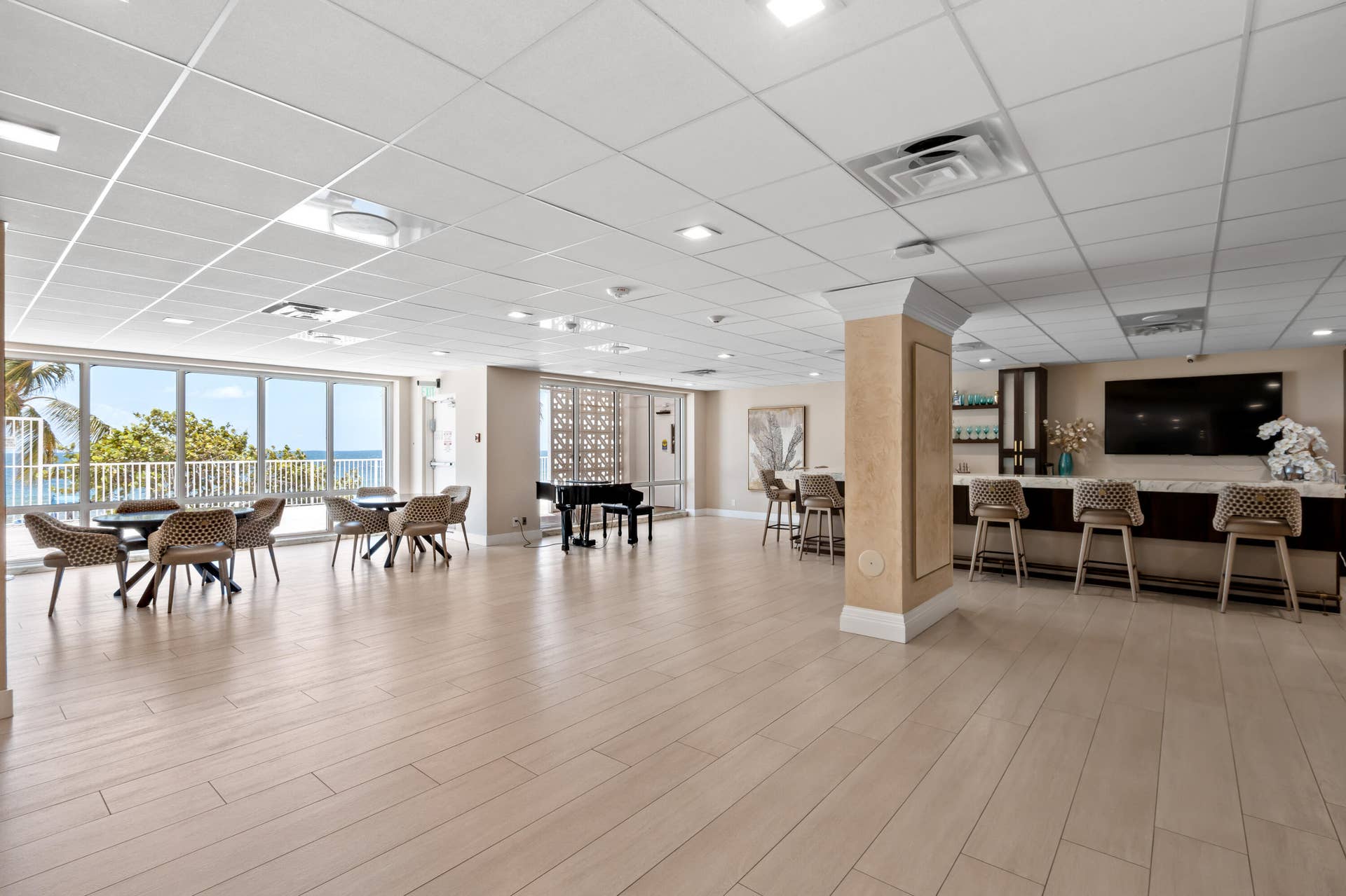 3500 GALT OCEAN Drive, #1714, Fort Lauderdale, FL 33308 Playa Del Sol Ocean Lounge 2