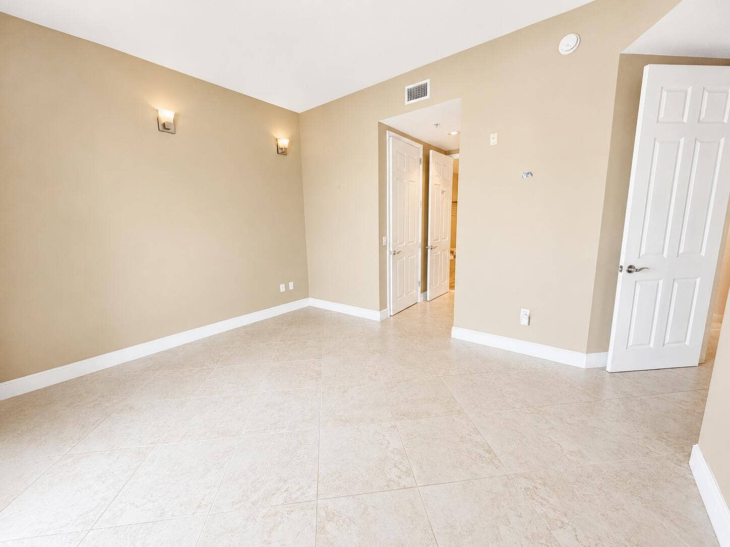 2625 NE 14th Avenue NE, #406, Wilton Manors, FL 33334 Primary bedroom