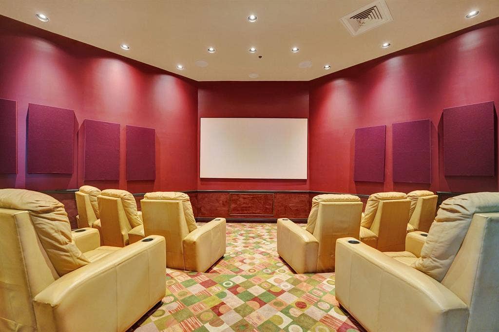 2625 NE 14th Avenue NE, #406, Wilton Manors, FL 33334 Media room