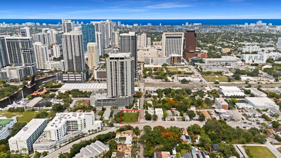 Property photo for 460 SW 4TH Avenue, Fort Lauderdale, FL