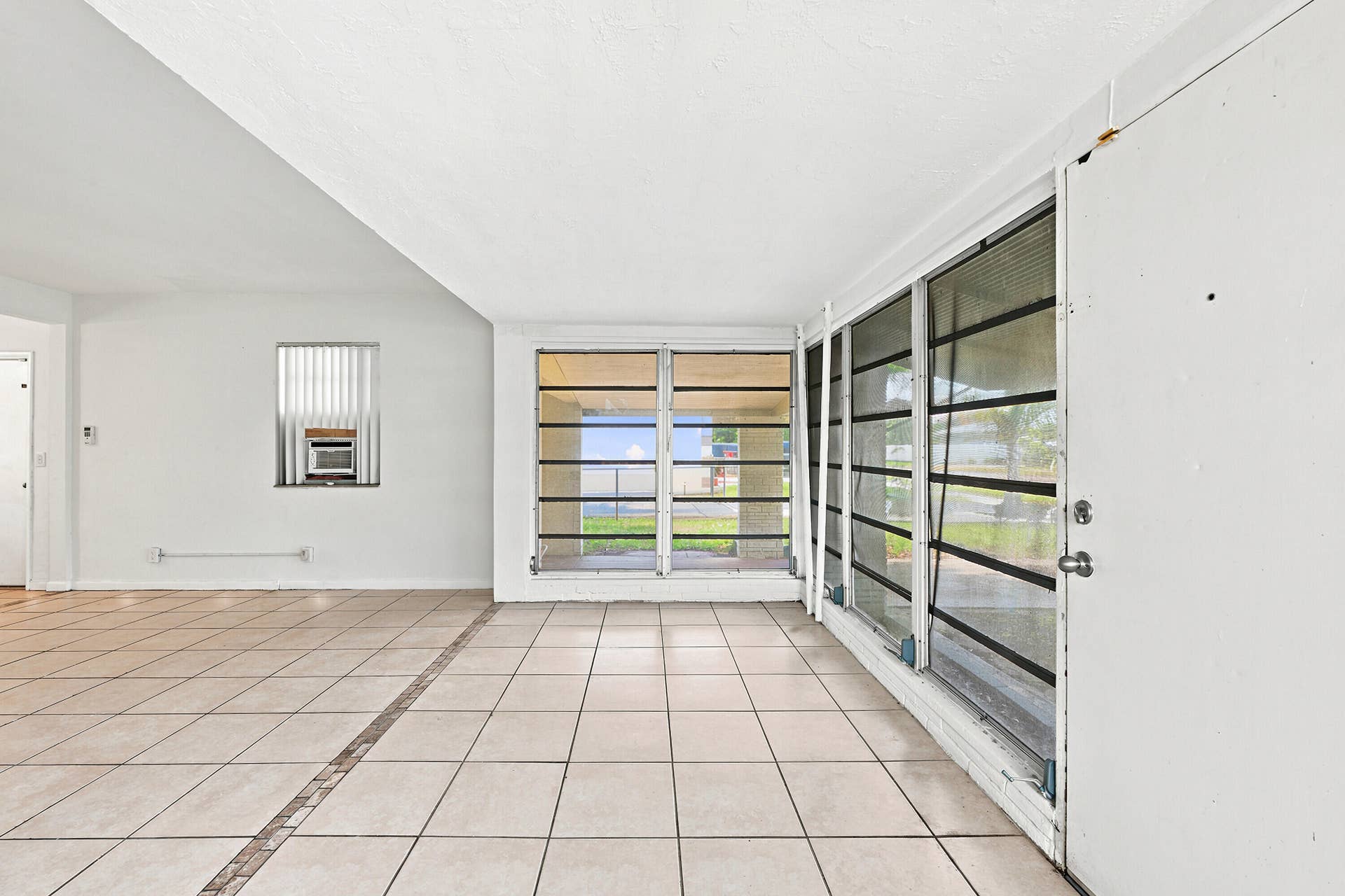 413 SW 24th Avenue, Fort Lauderdale, FL 33312 05_dsc_8700