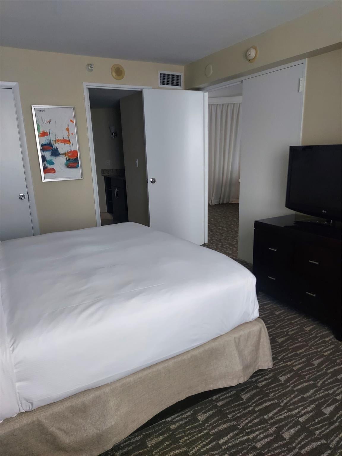 2670 E SUNRISE Boulevard, #301, Fort Lauderdale, FL 33304 Photo 25