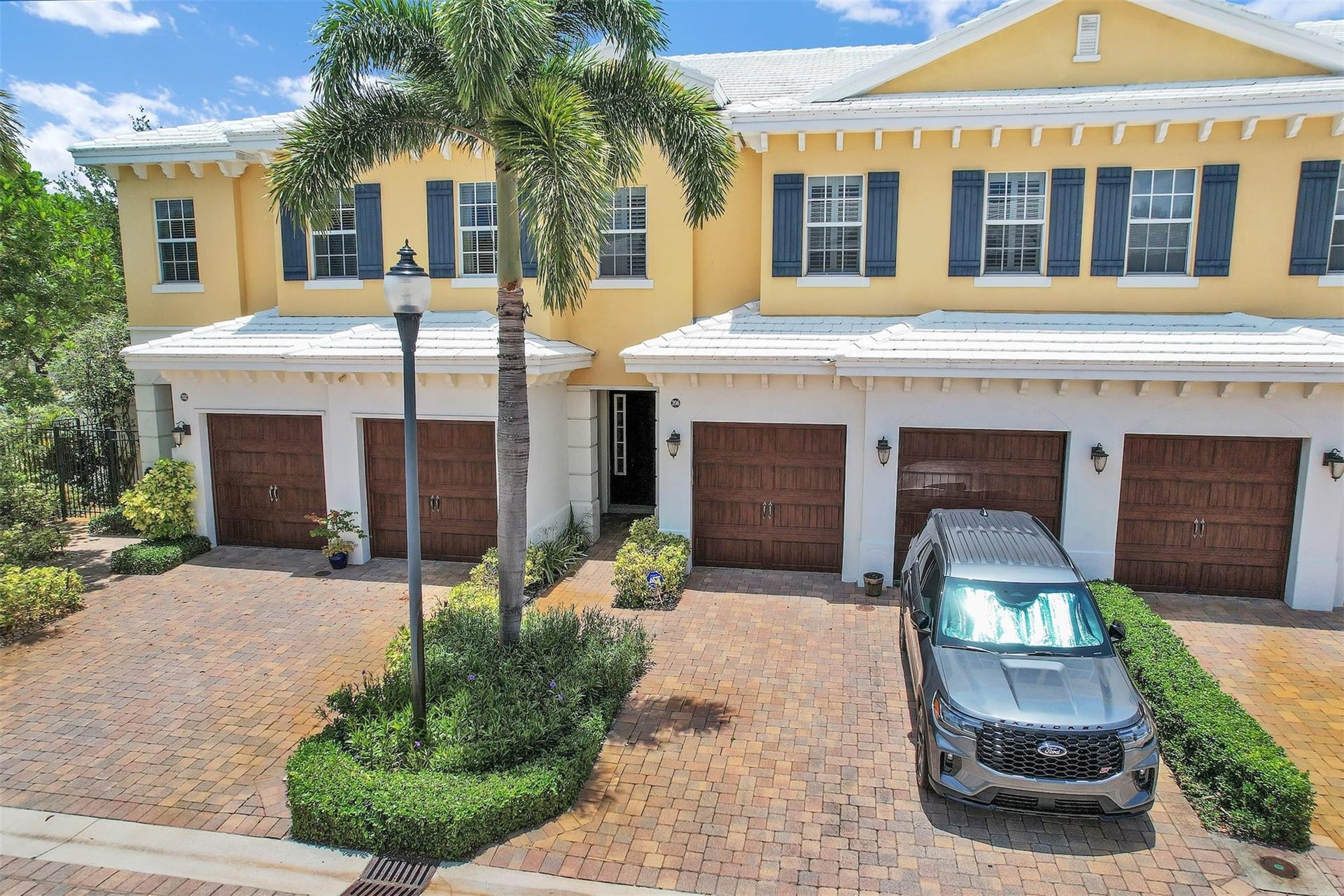 206 Mariner Court, North Palm Beach, FL 33408 Photo 4