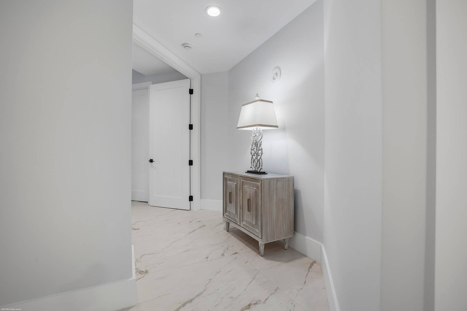 5150 N Ocean Dr 2001 025
