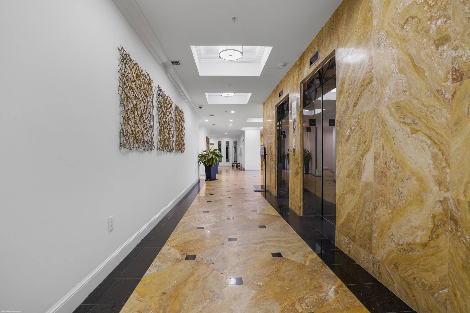 5150 N Ocean Dr 2001 001