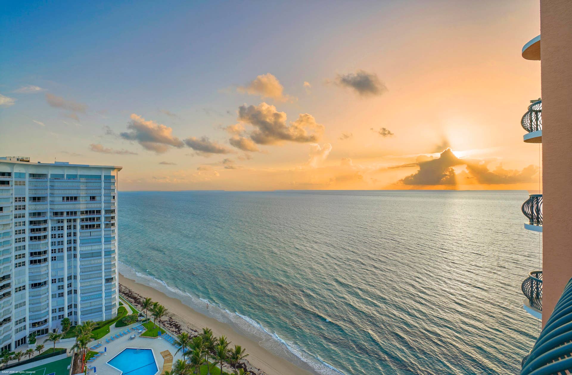 5150 N Ocean Dr 2001 036