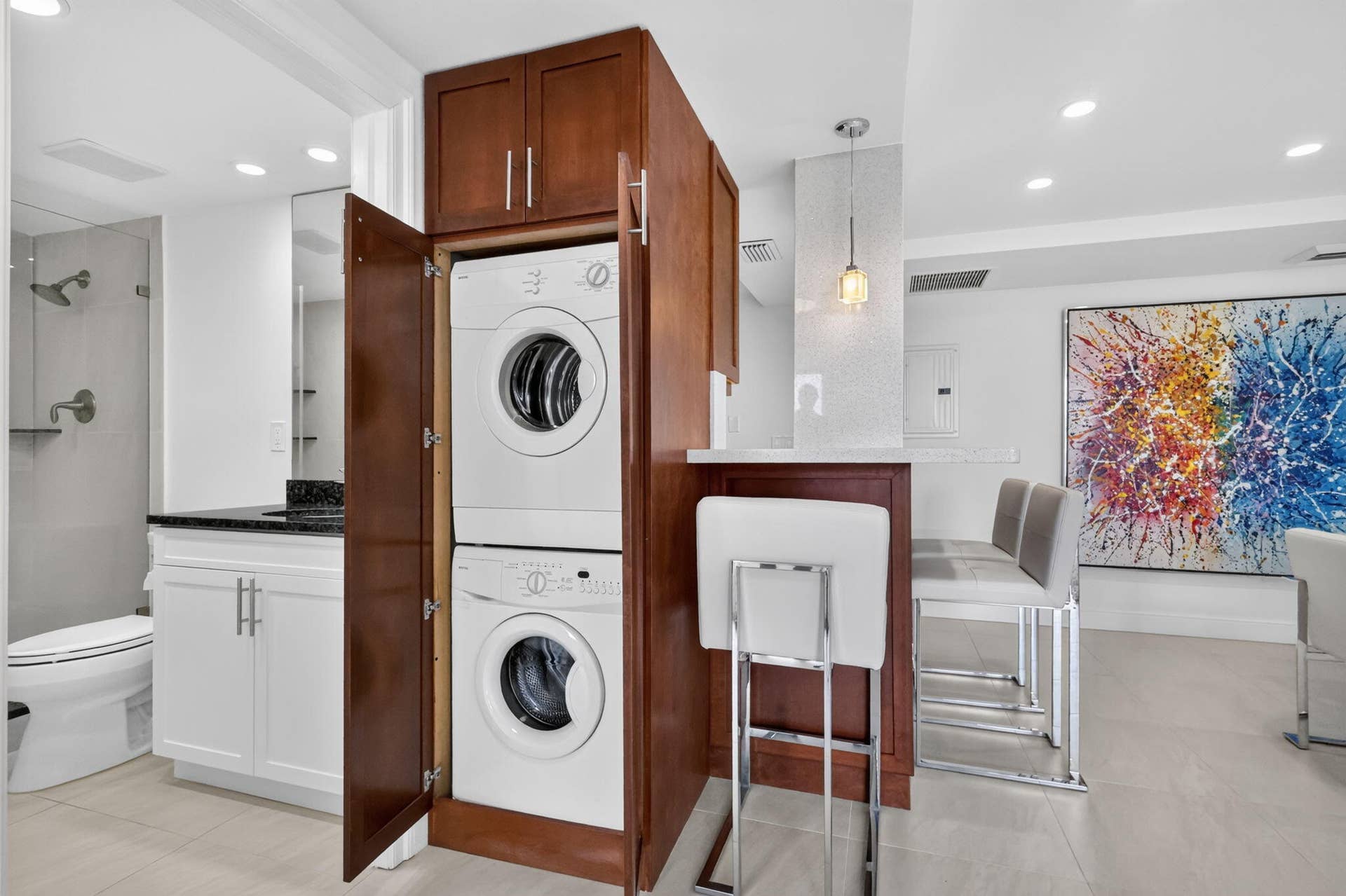 2295 S OCEAN Boulevard, #418, Palm Beach, FL 33480 laundry