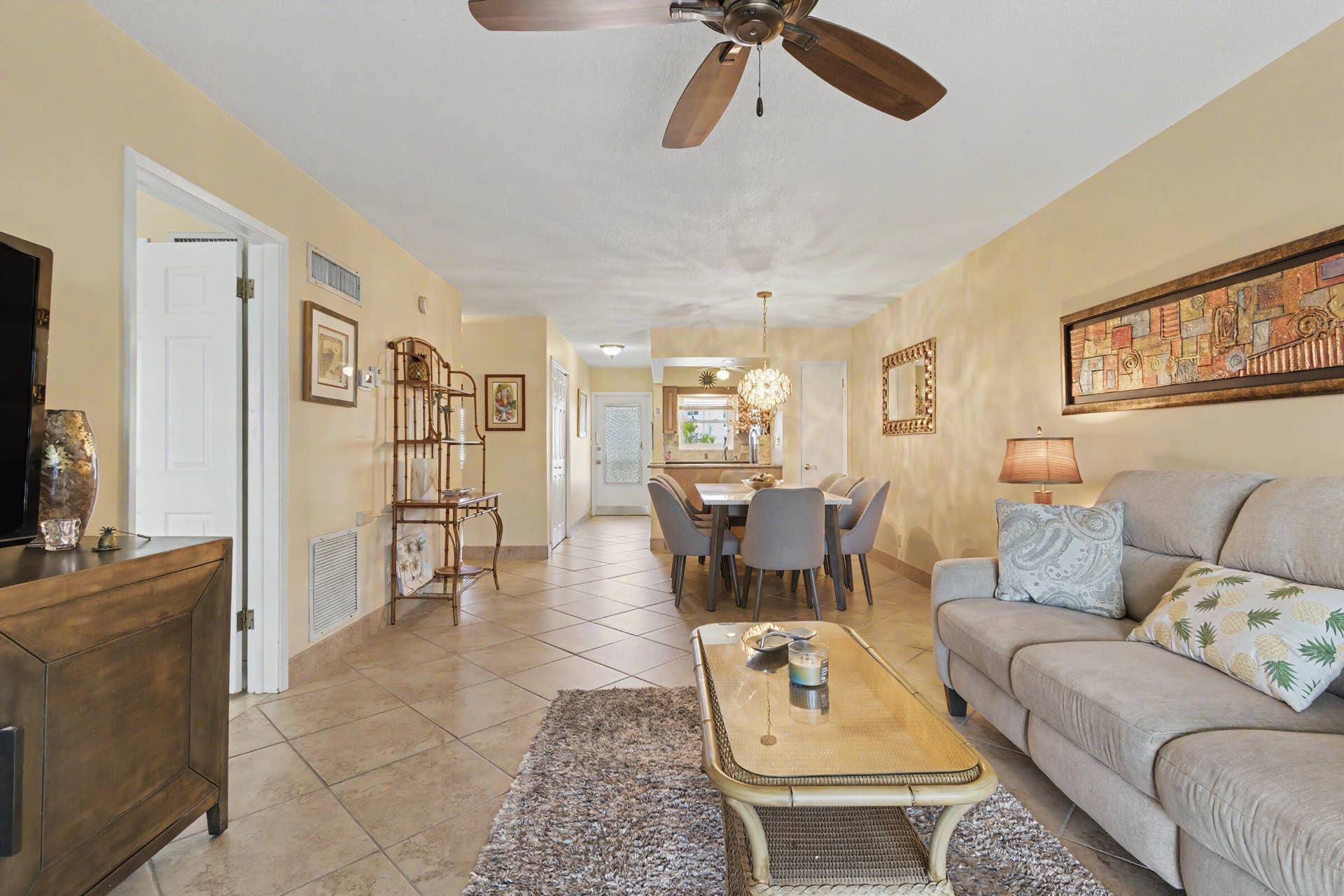 298 SE 6th Avenue, #18, Pompano Beach, FL 33060 298-36