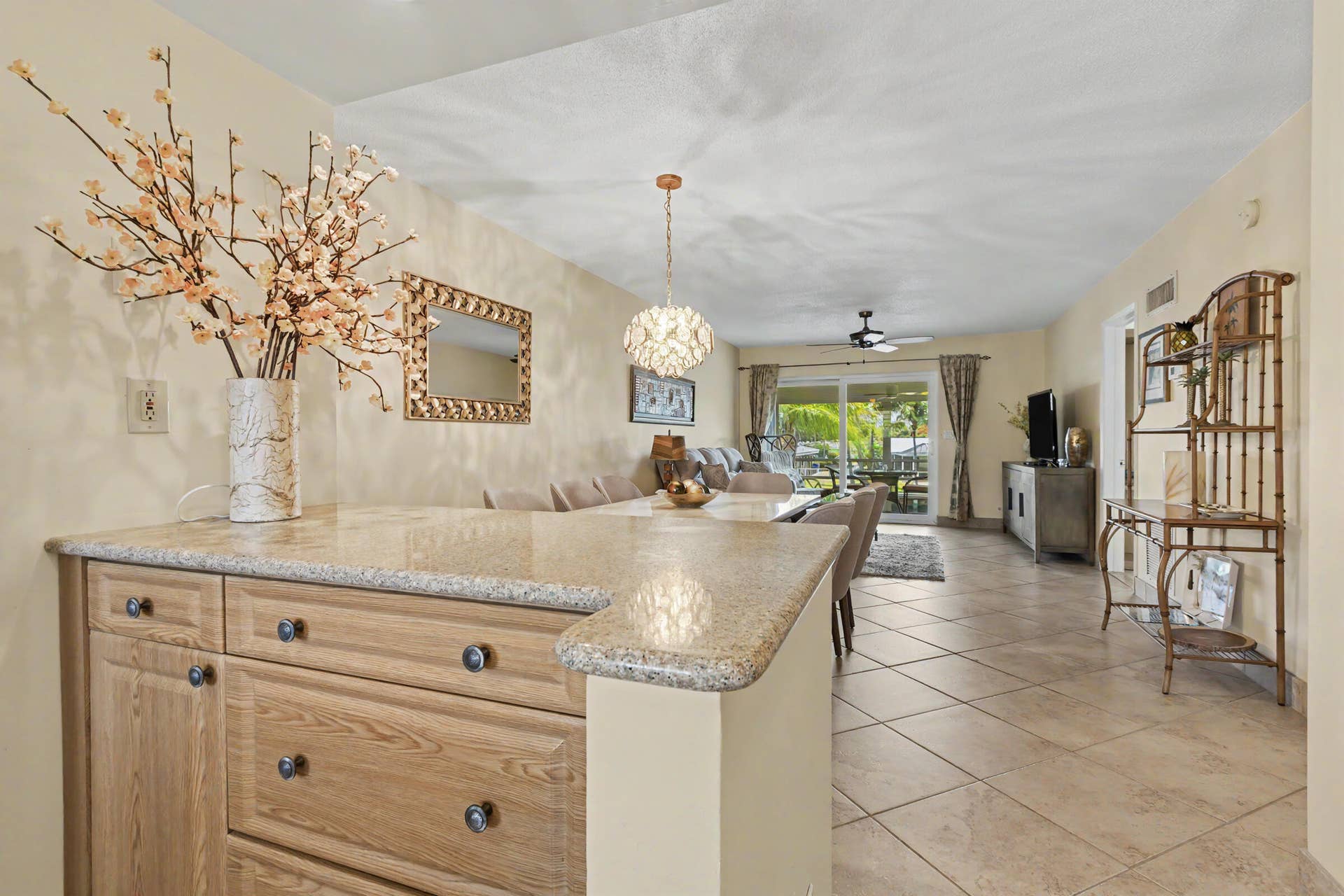 298 SE 6th Avenue, #18, Pompano Beach, FL 33060 298-25