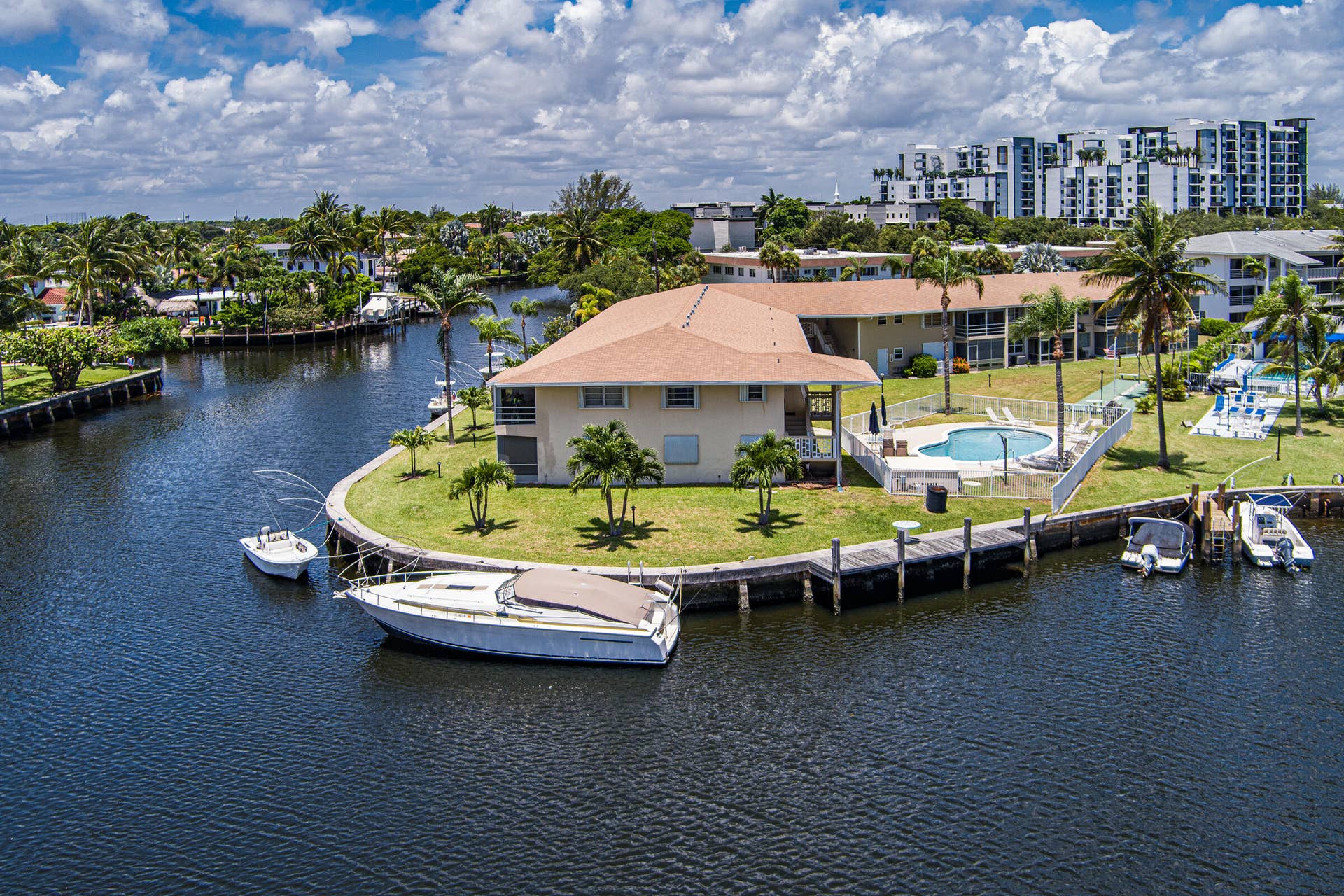 298 SE 6th Avenue, #18, Pompano Beach, FL 33060 298-62