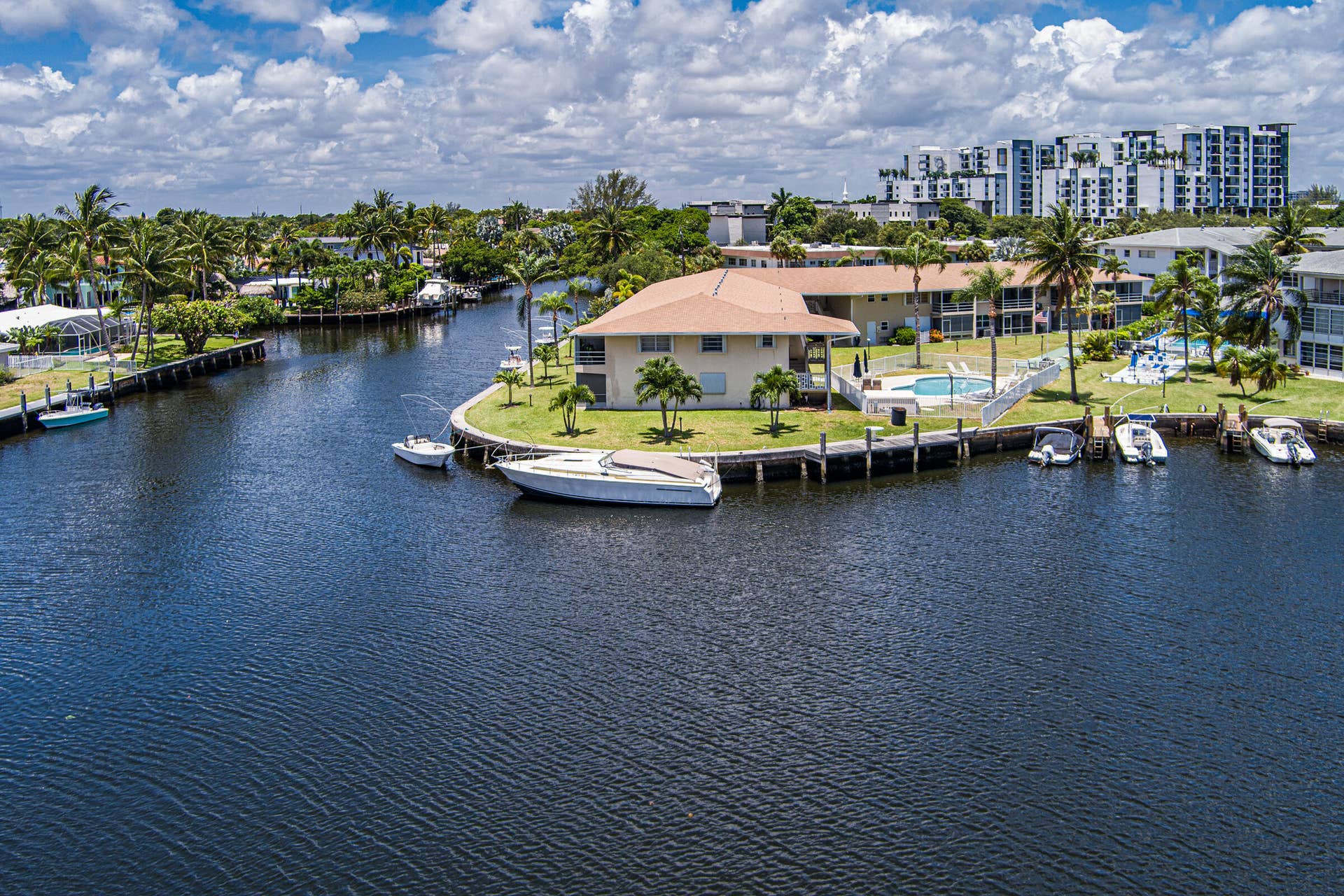 298 SE 6th Avenue, #18, Pompano Beach, FL 33060 298-61