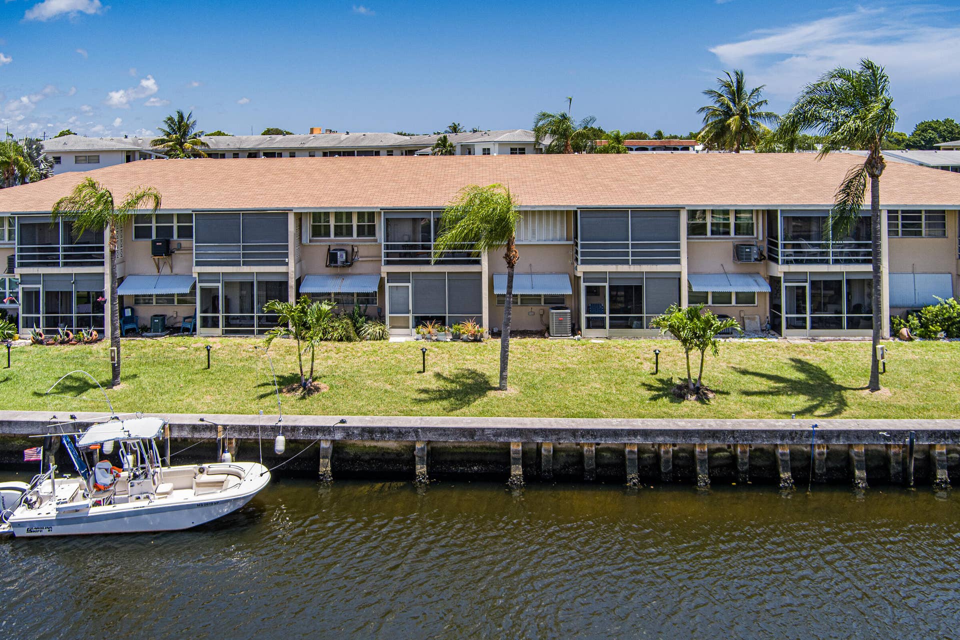 298 SE 6th Avenue, #18, Pompano Beach, FL 33060 Dock your boat behind your unit.