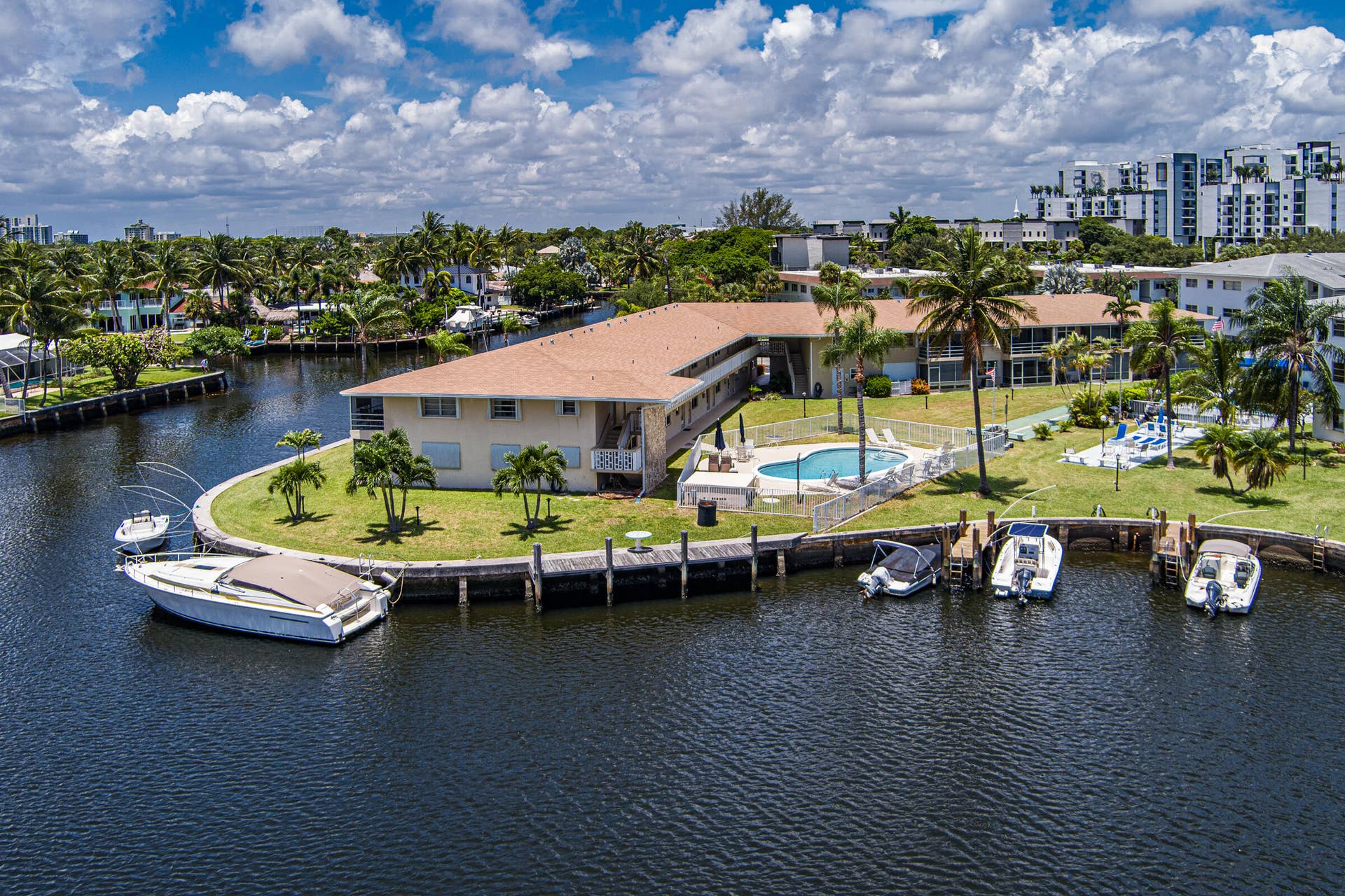 298 SE 6th Avenue, #18, Pompano Beach, FL 33060 water, water,water!