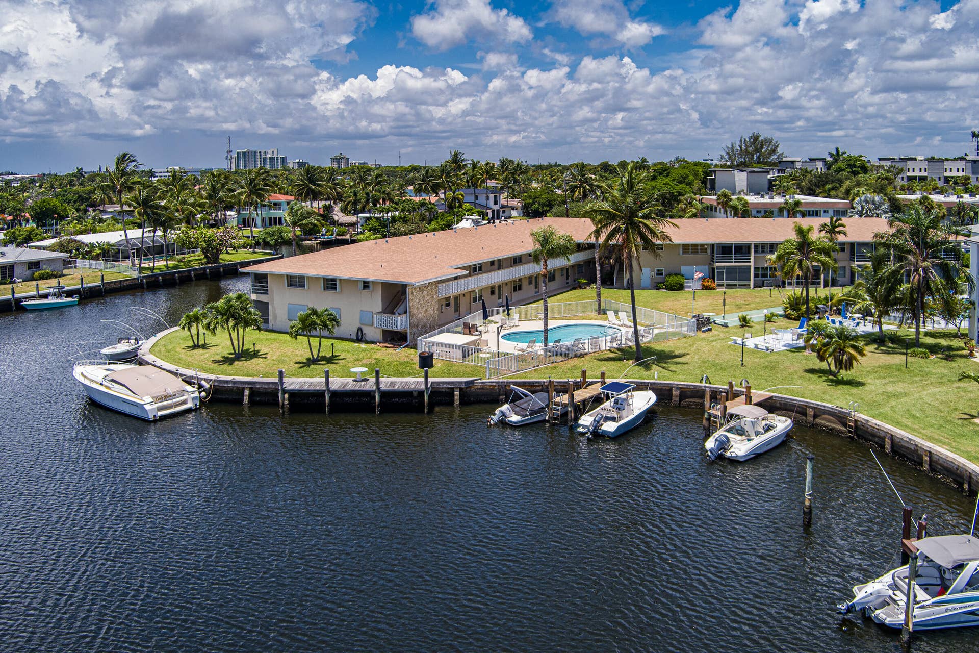 298 SE 6th Avenue, #18, Pompano Beach, FL 33060 298-64
