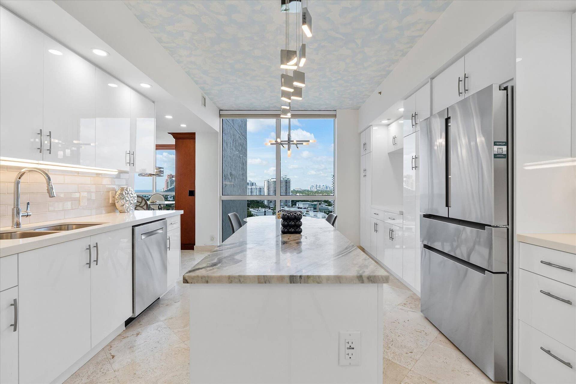 16-3100 N Ocean Blvd apt 1210_023