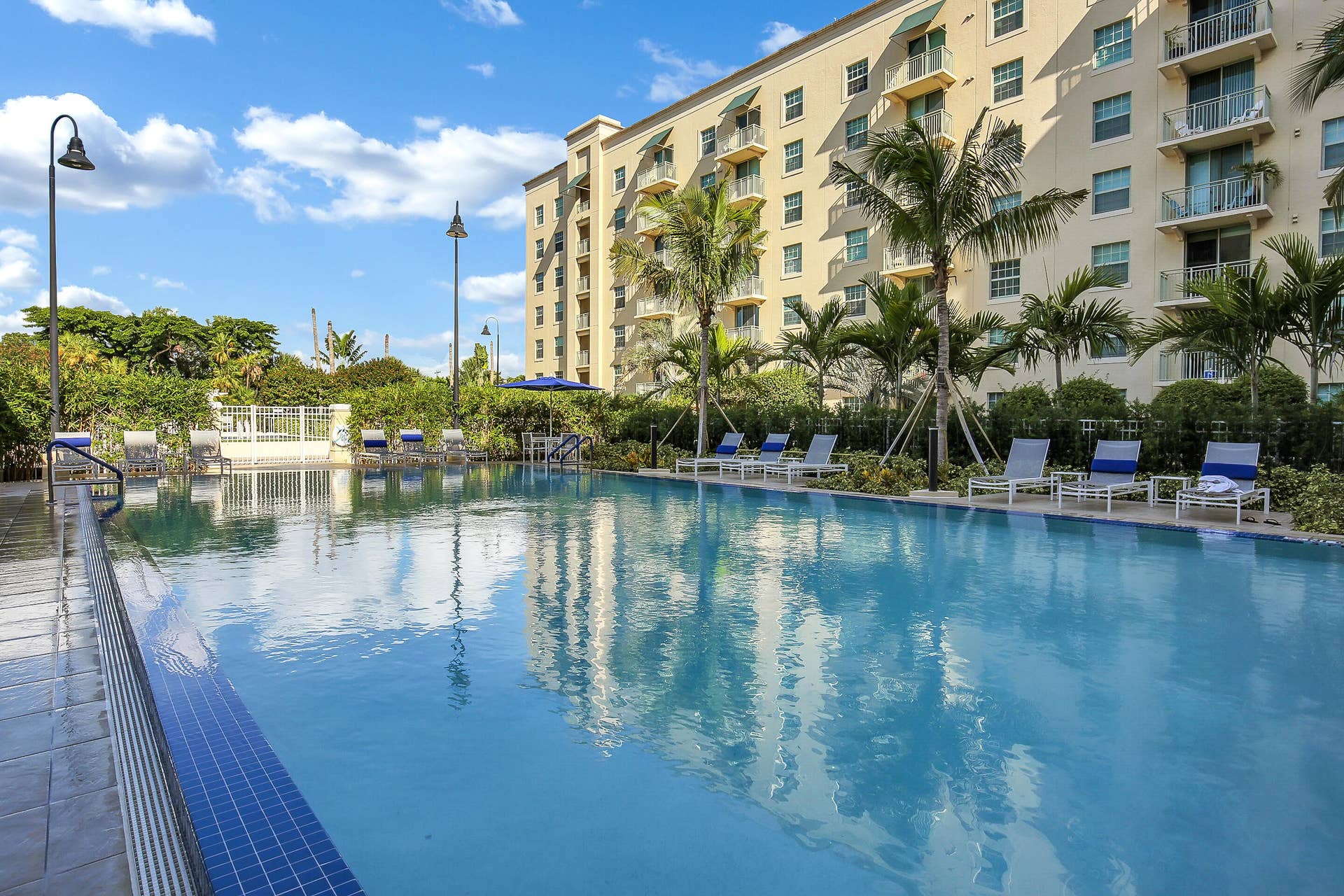 610 CLEMATIS Street, #418, West Palm Beach, FL 33401 Pool from above