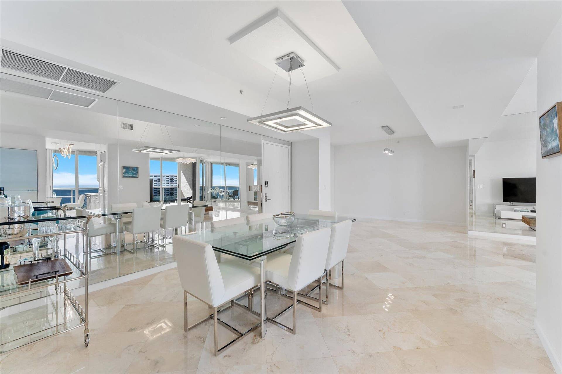 10-3200 N Ocean blvd unit 2505_010