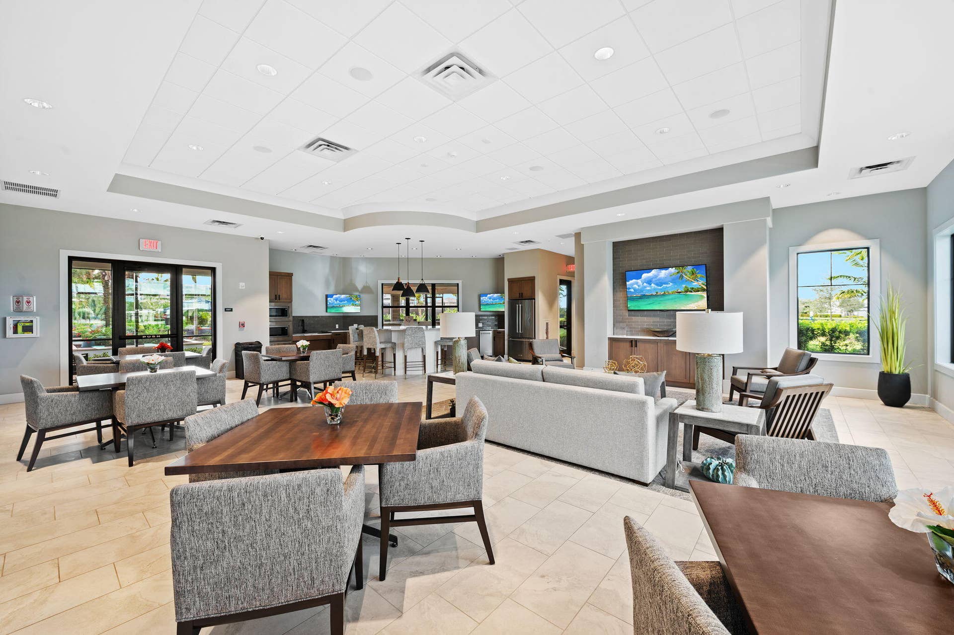 4601 Pinehurst Trail E, Oakland Park, FL 33309 Recreation room that can be rented for gatherings